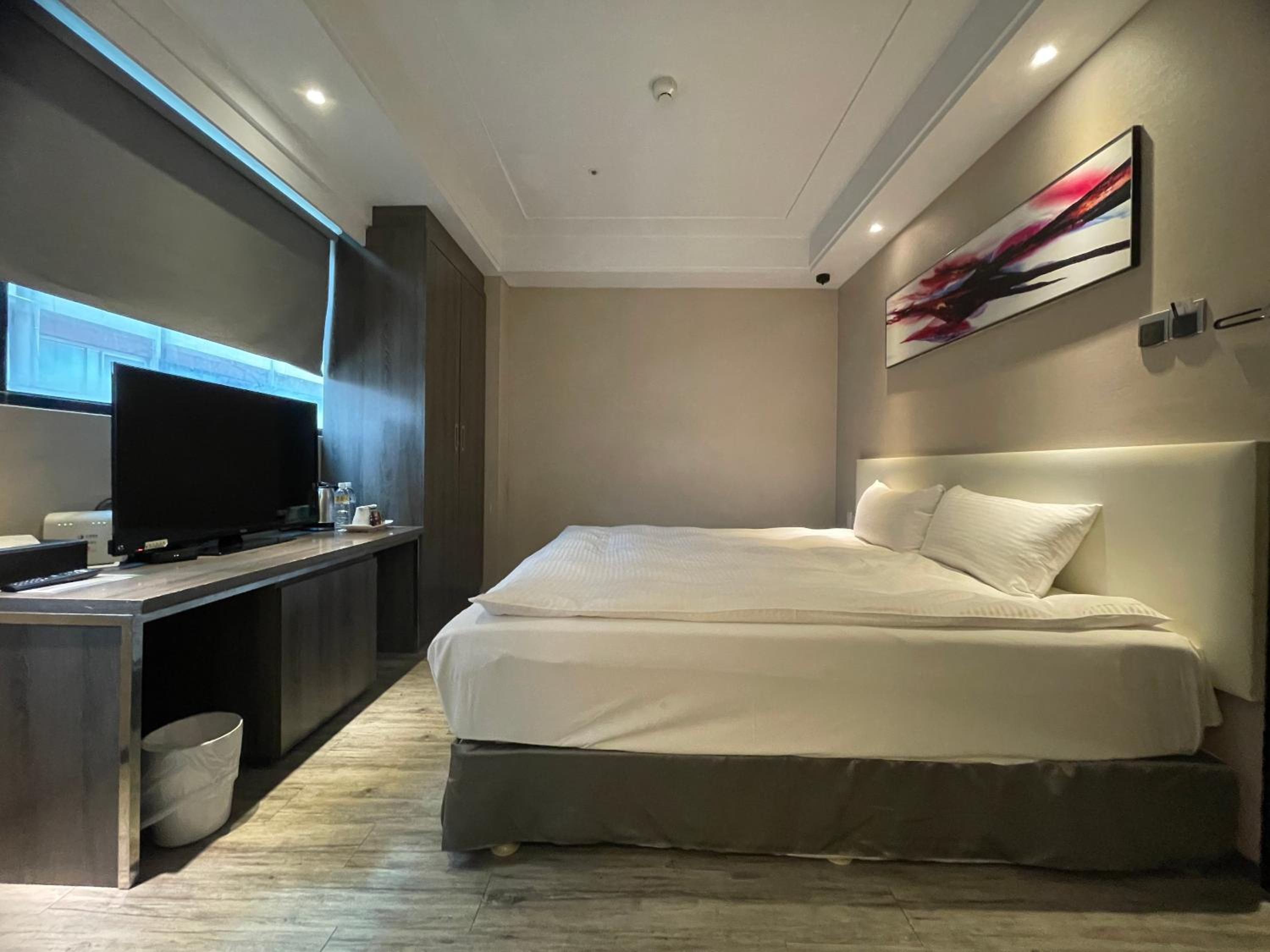 Standard Double Room - Photo 4