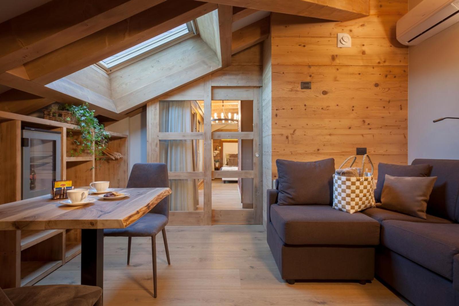 Suite with Mountain View - Photo 7