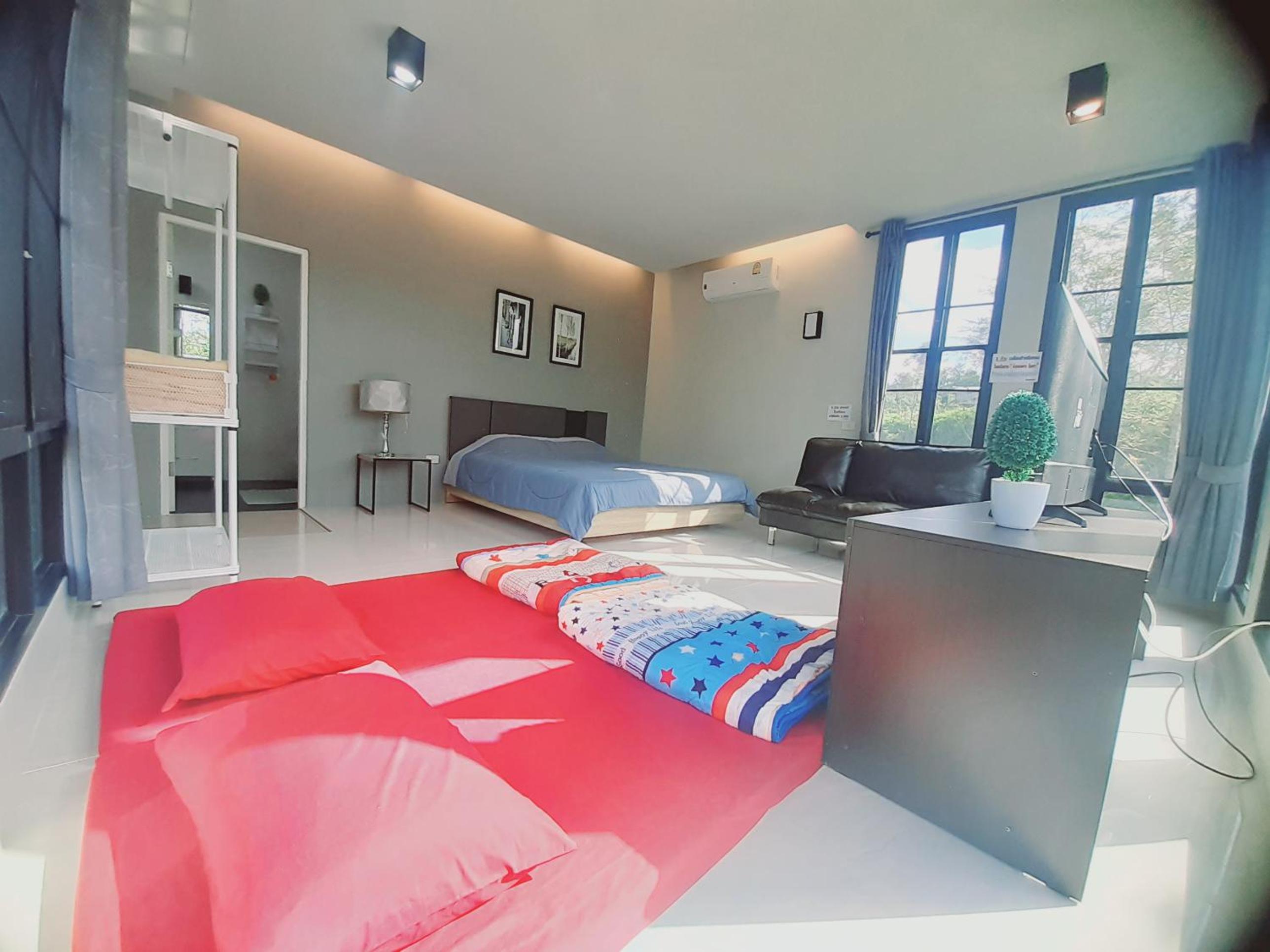 Two-Bedroom House photo 2