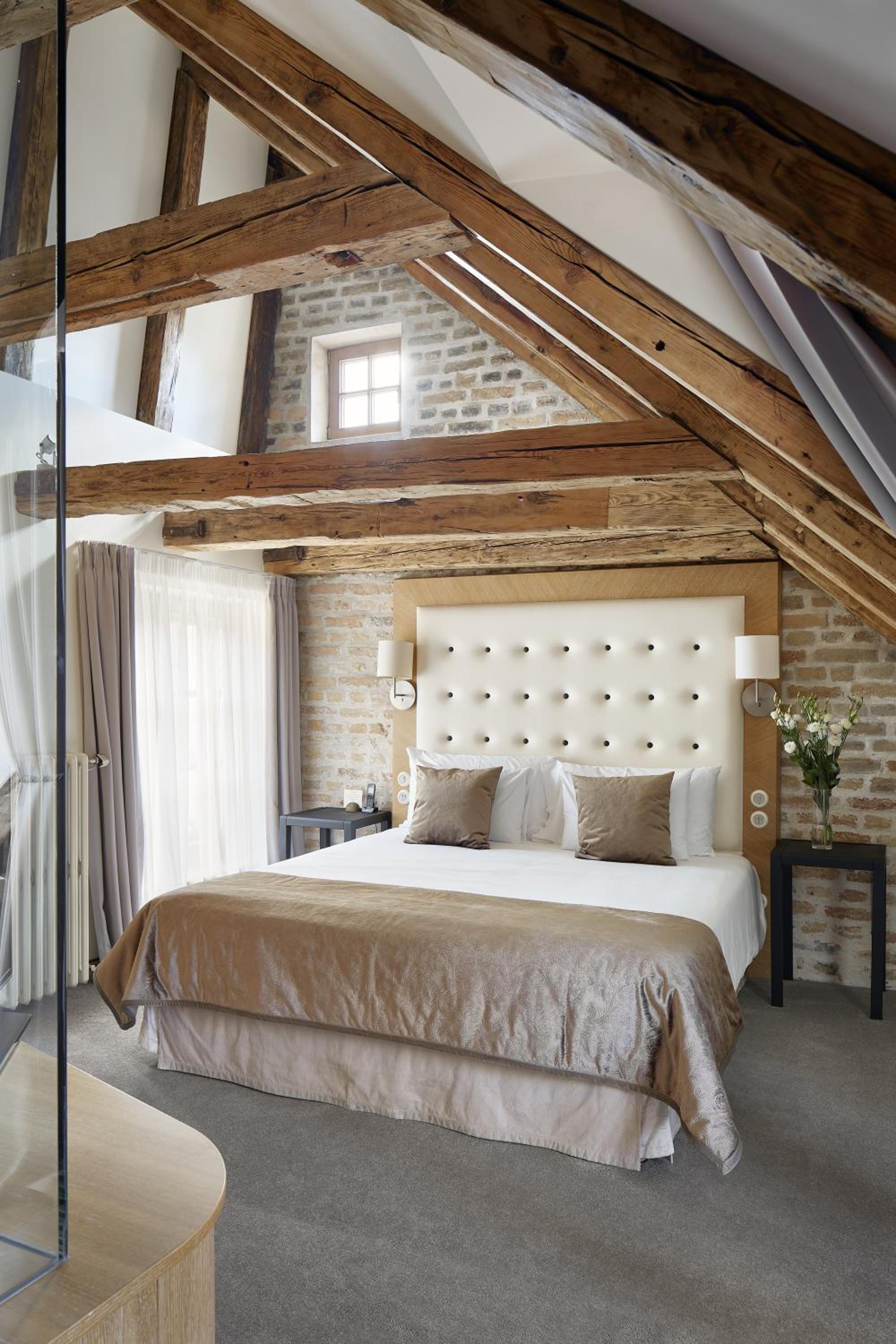 Deluxe Suite - Photo 1