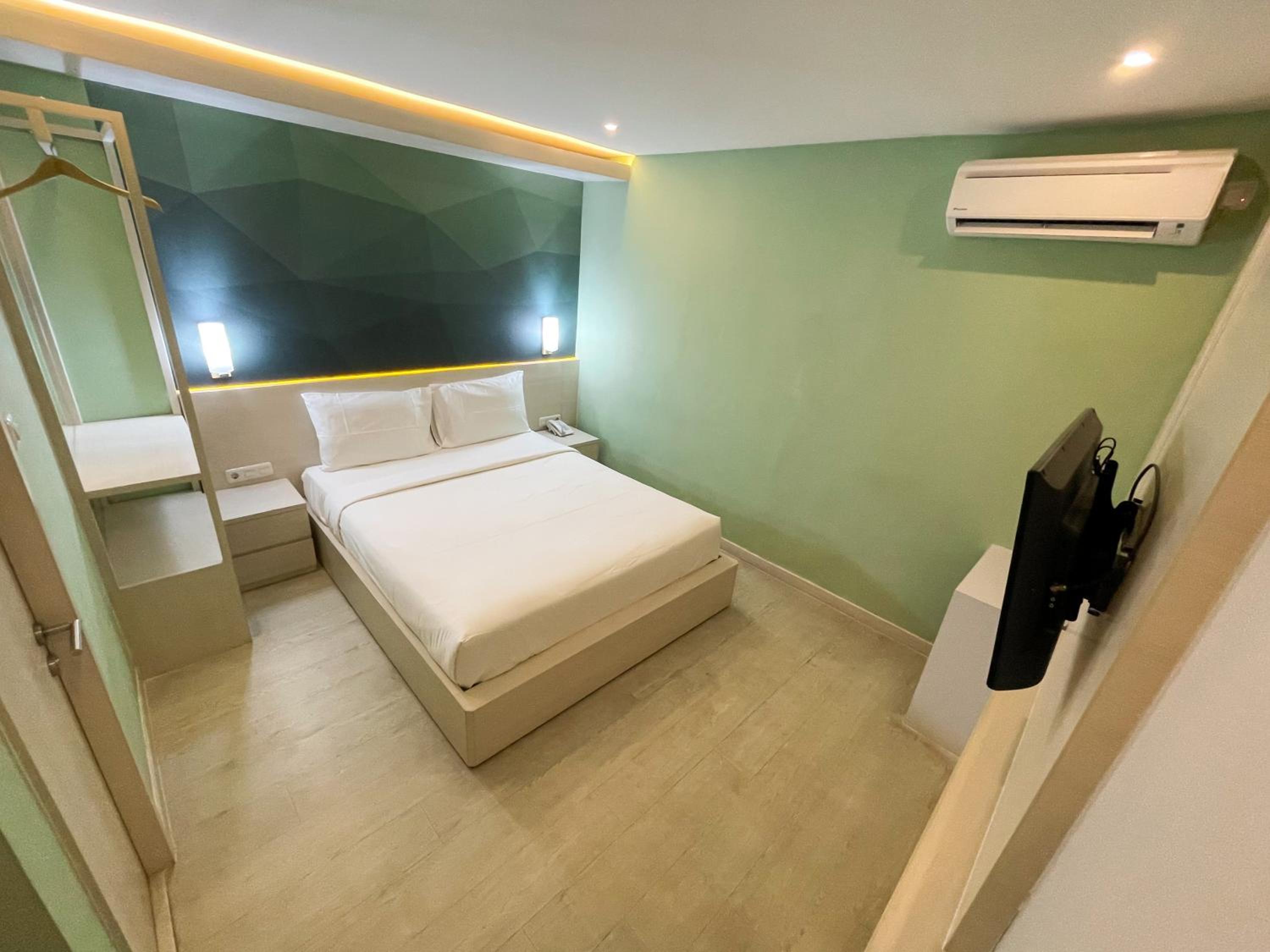 Deluxe Double Room - Photo 7