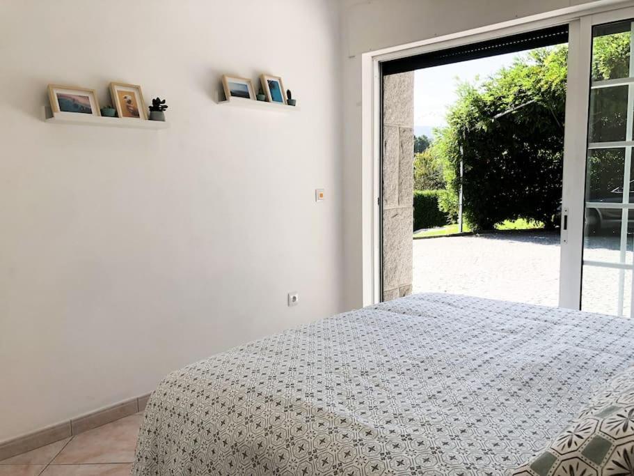 Five-Bedroom House photo 1