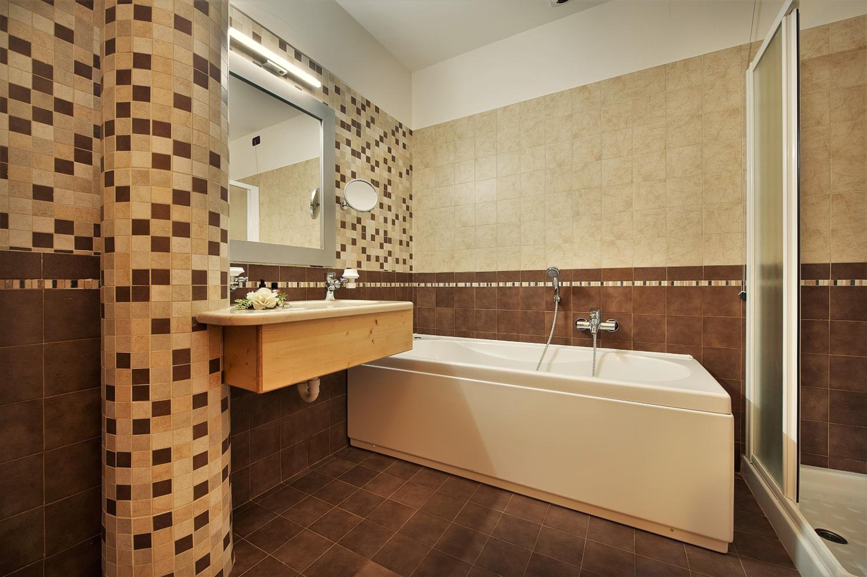 Suite - Photo 3