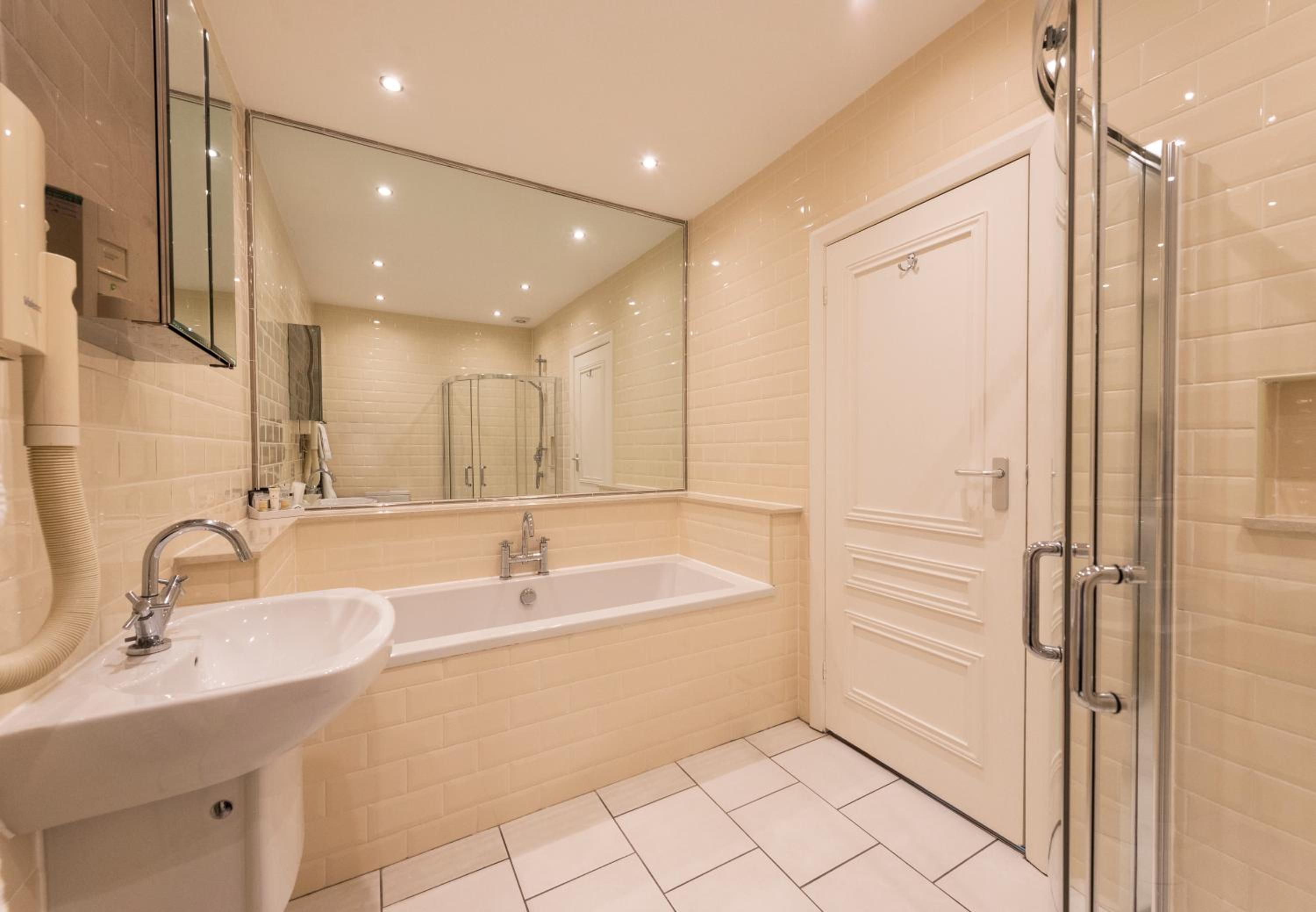 Suite photo 2