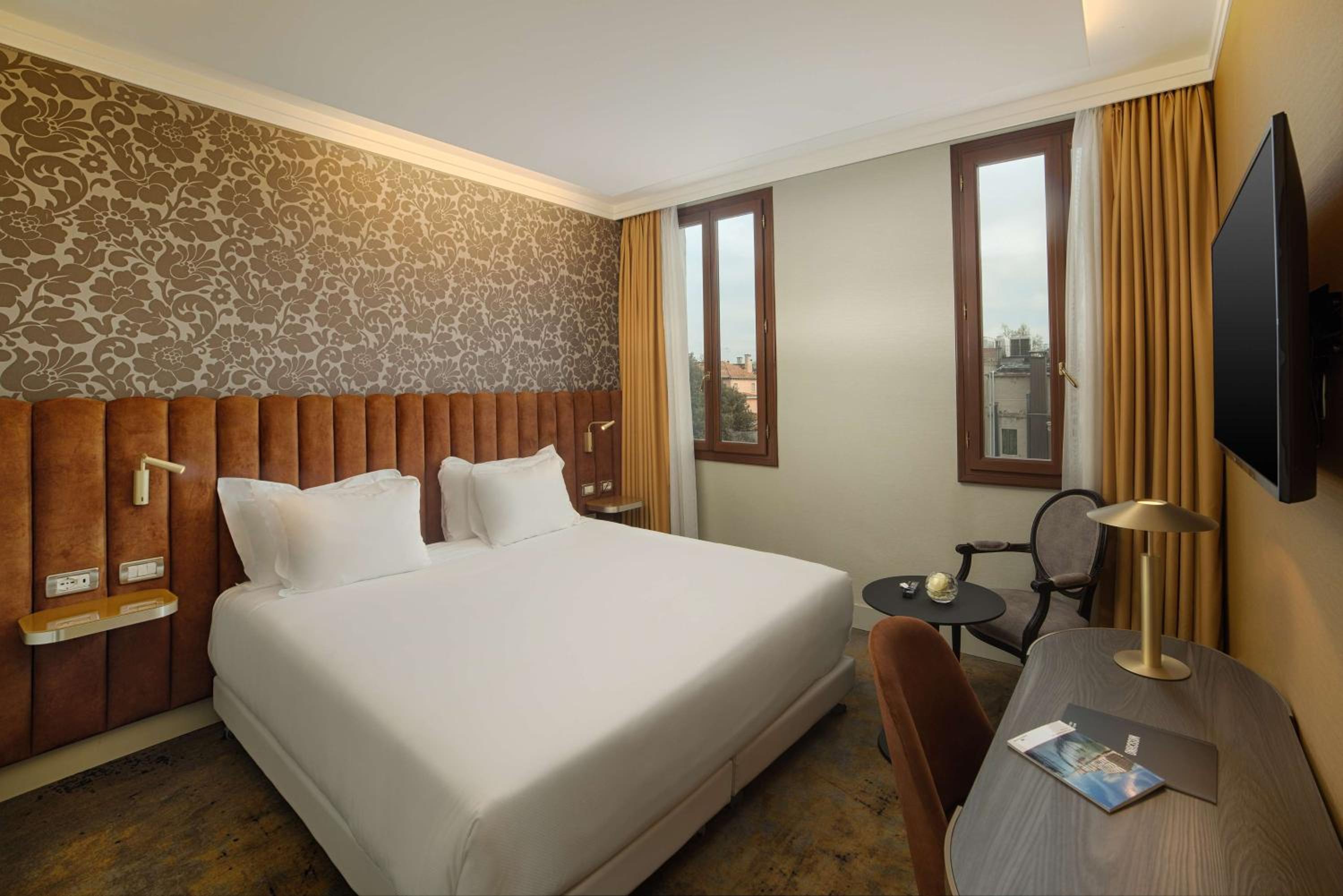 Premium Twin Room
