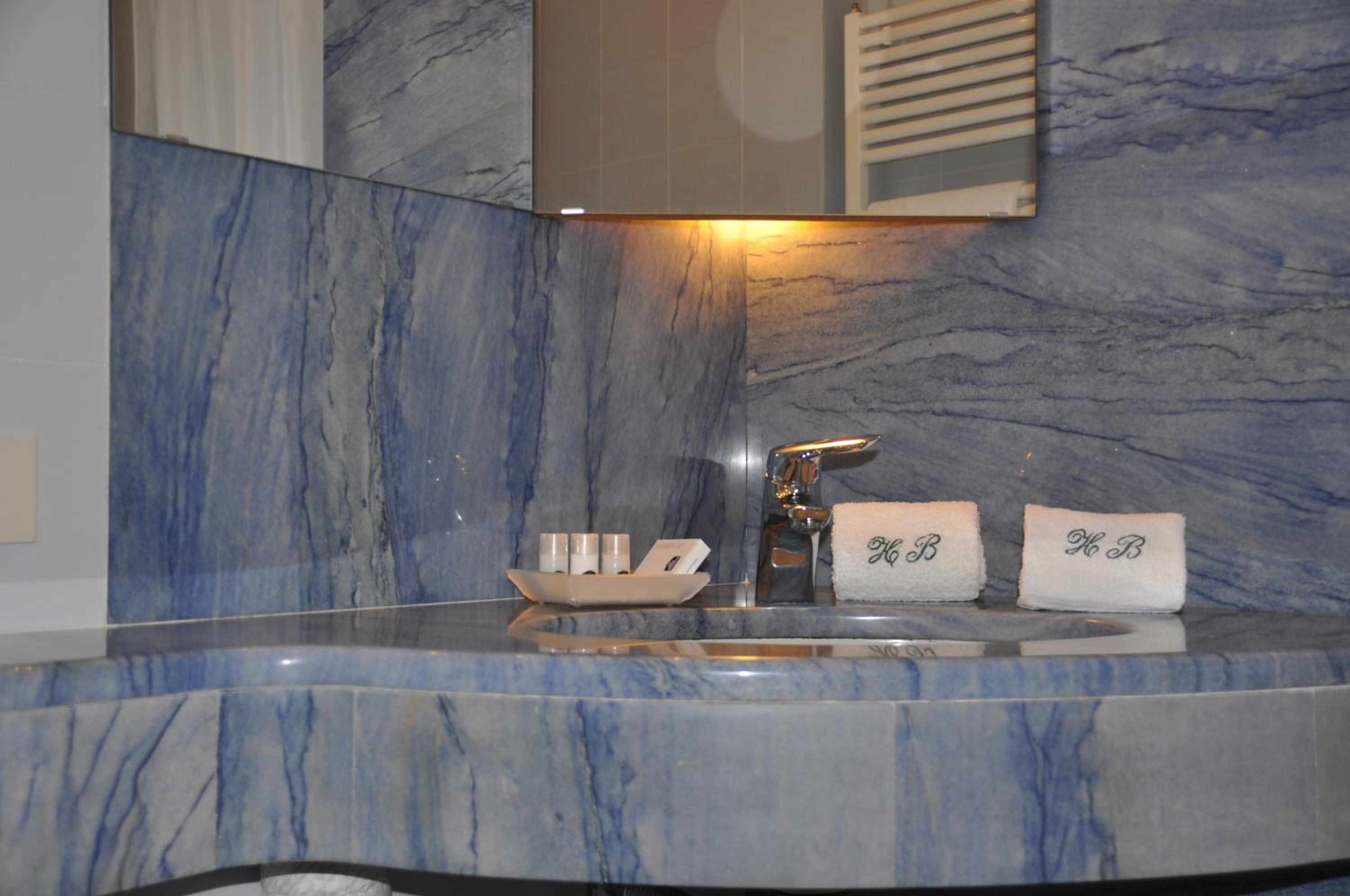 Superior Double or Twin Room photo 2