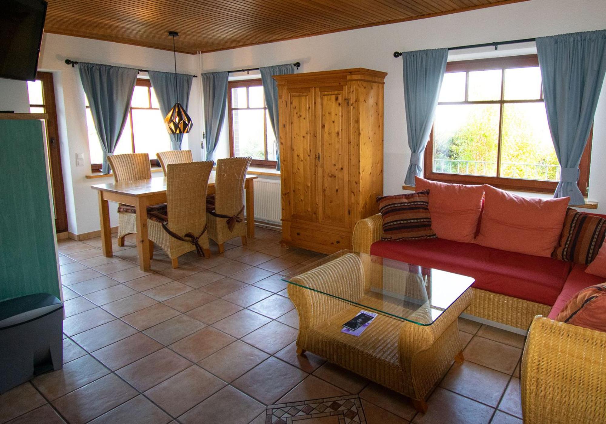 Apartment - Split Level photo 2