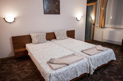 Deluxe Double or Twin Room photo 1