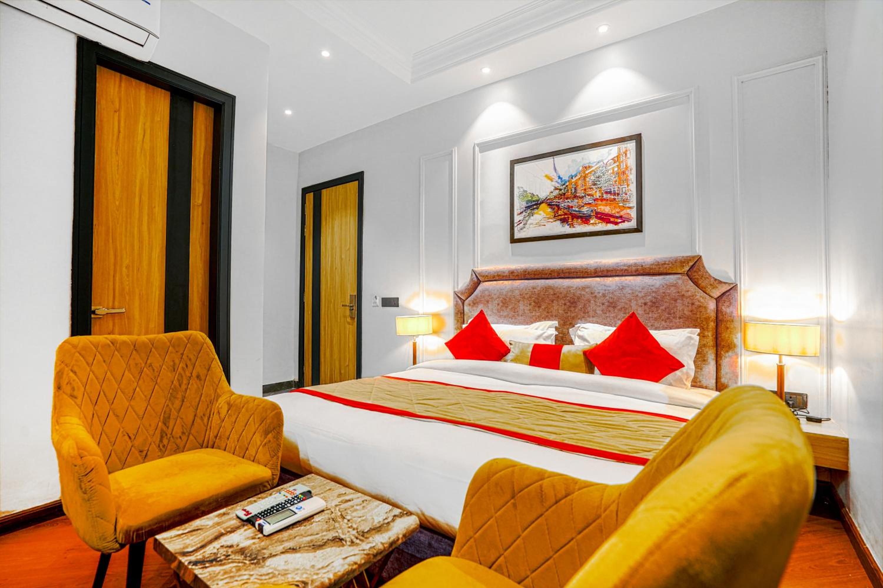 Deluxe Room - Photo 1