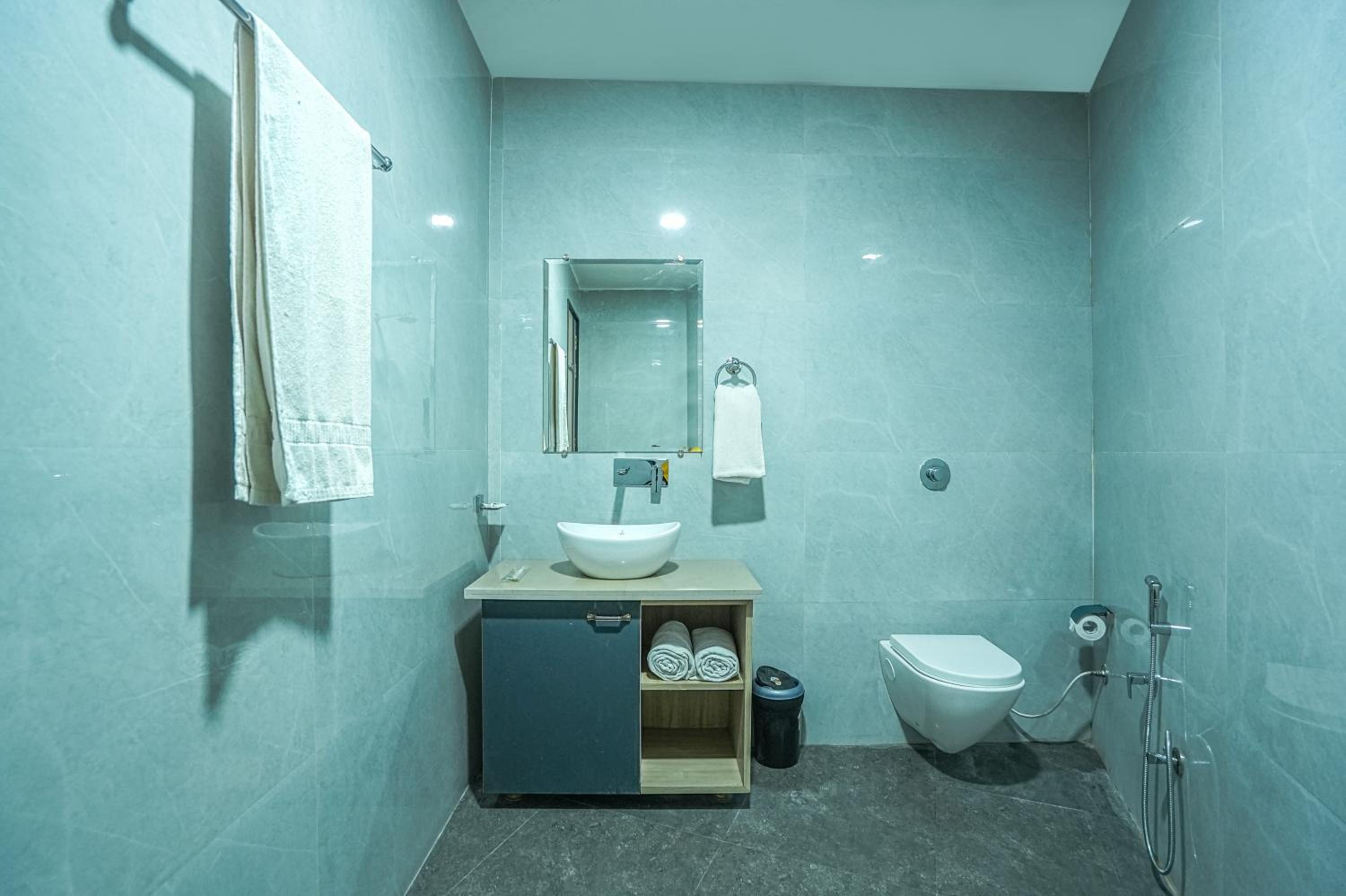 Deluxe Room - Photo 10