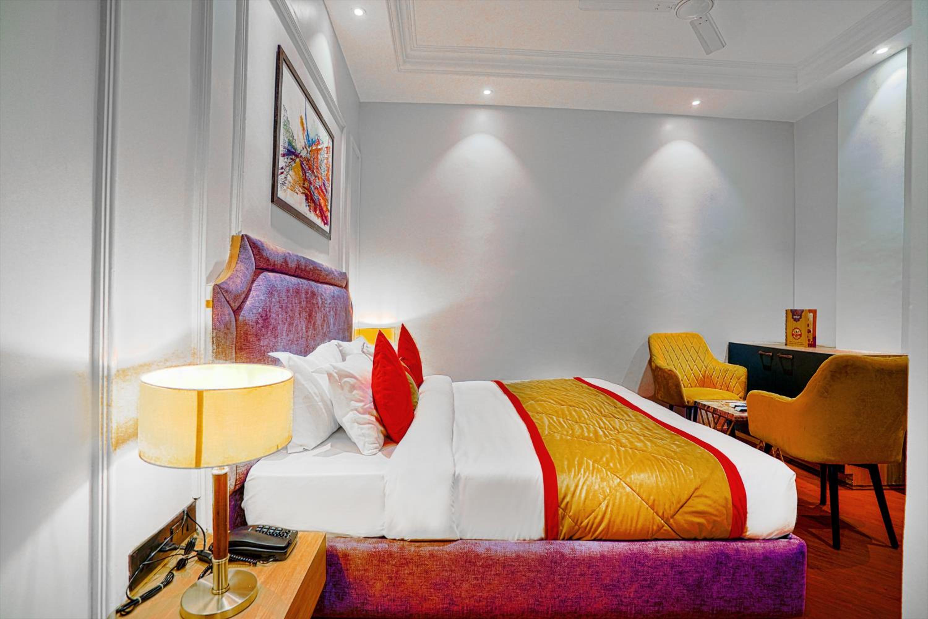 Deluxe Room - Photo 3