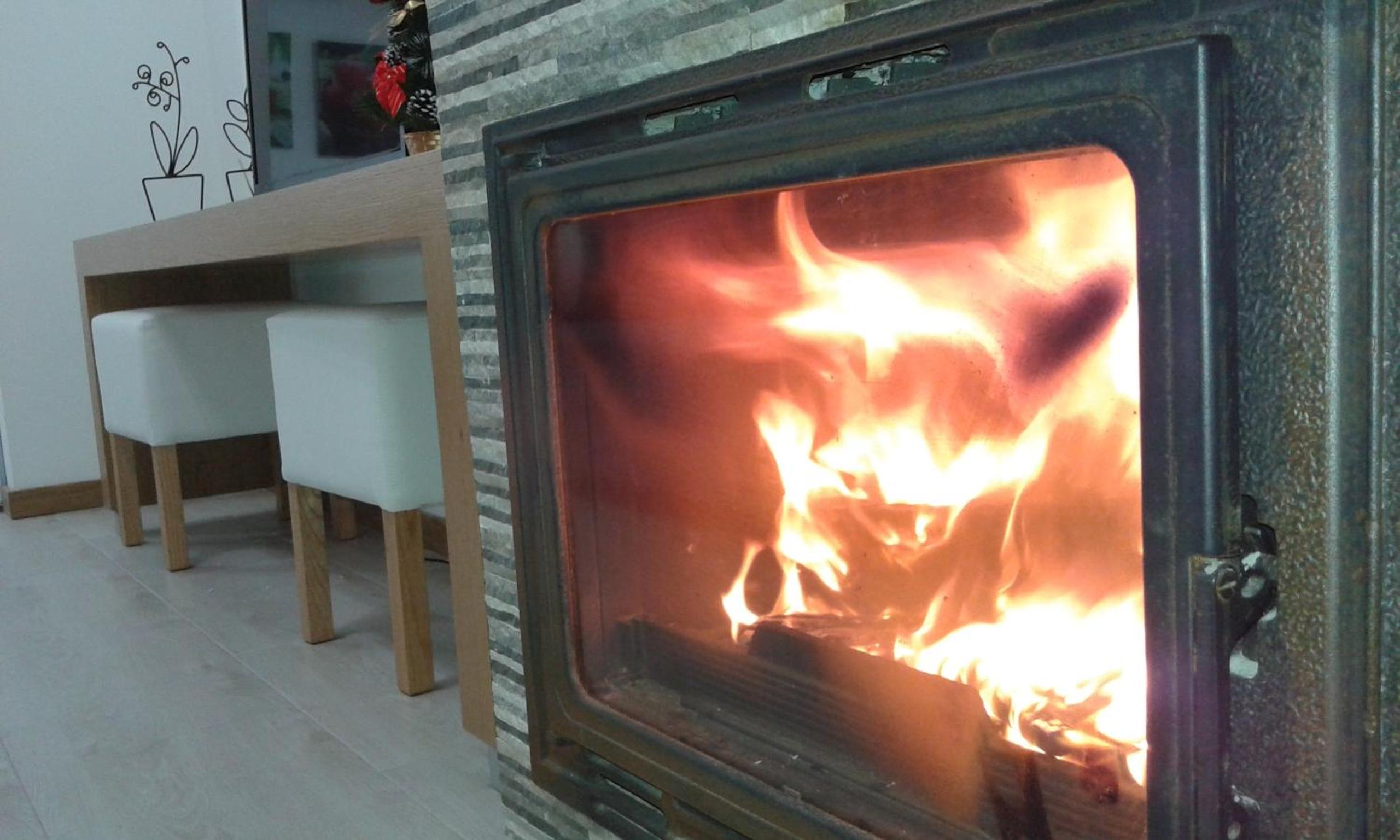 Three-Bedroom House - Photo 28