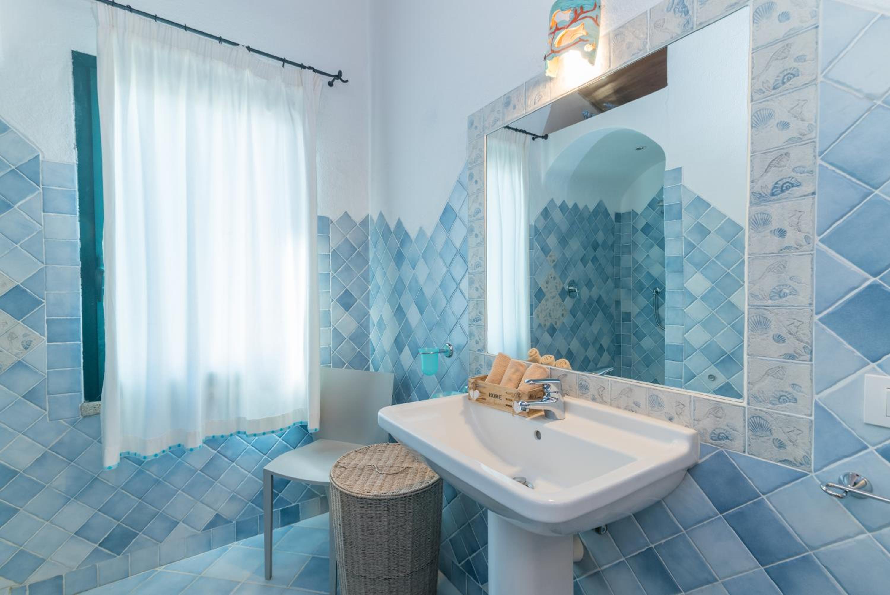 Villa with Sea View - Photo 19
