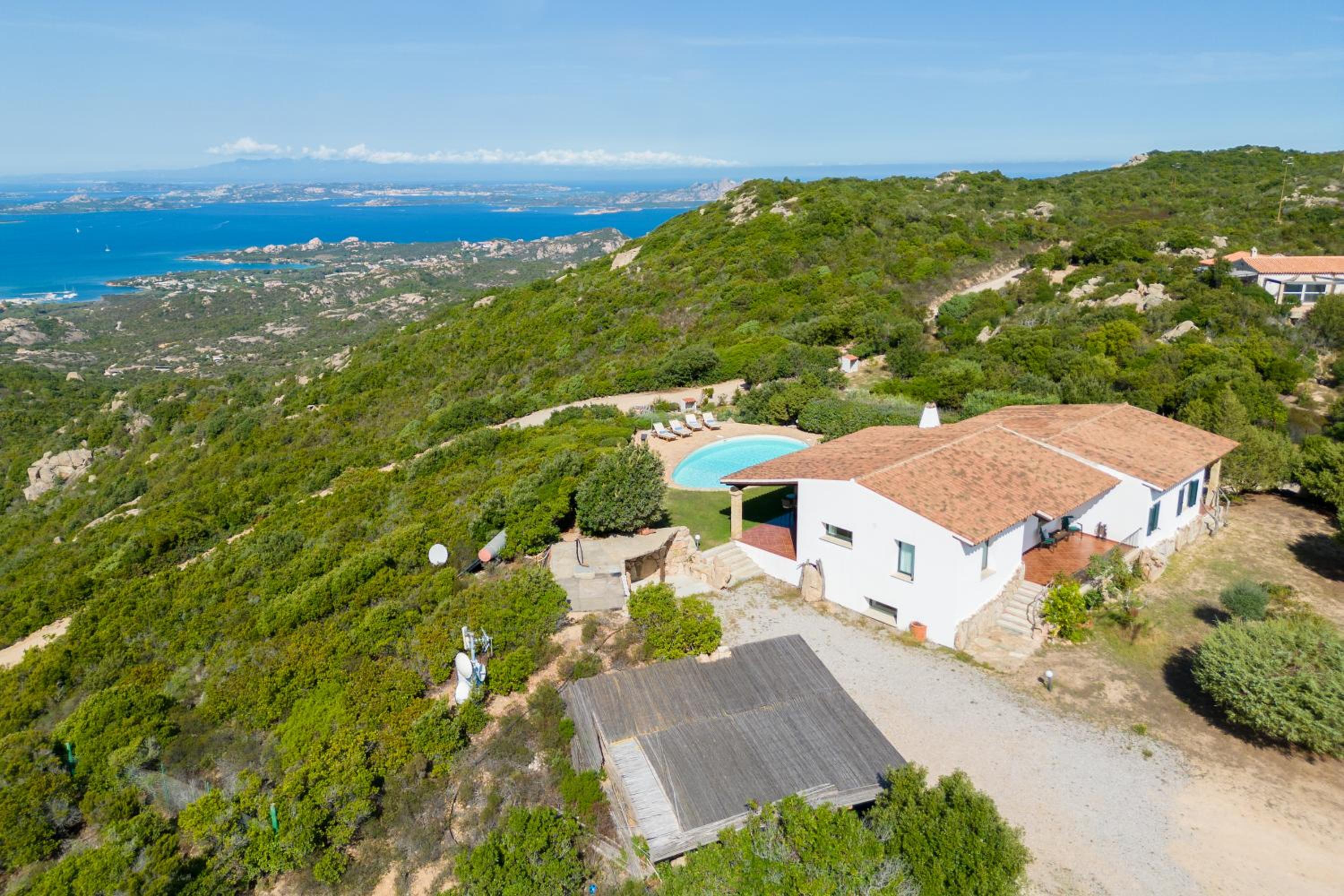 Villa with Sea View - Photo 2