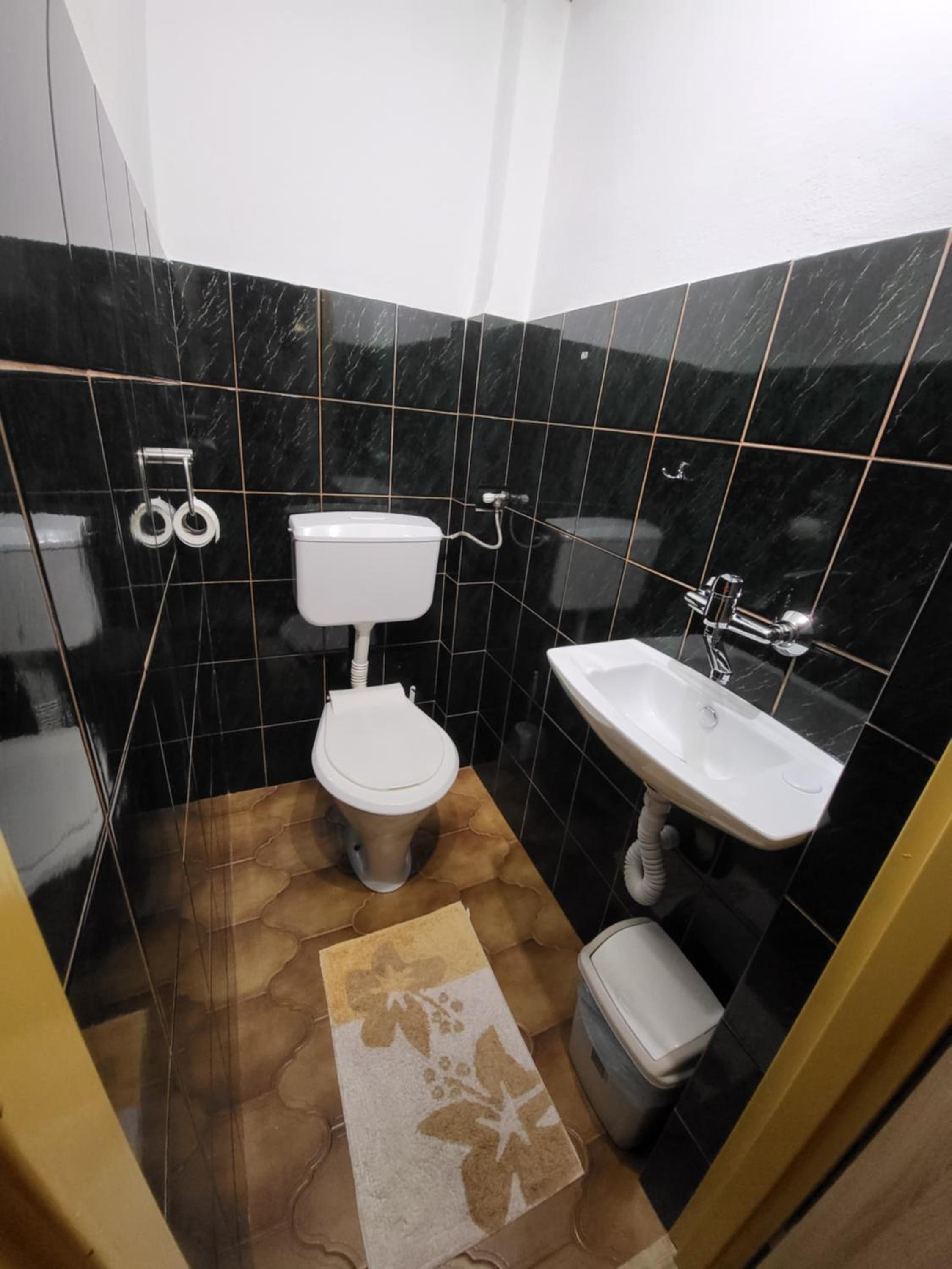 Standard Twin Room photo 2