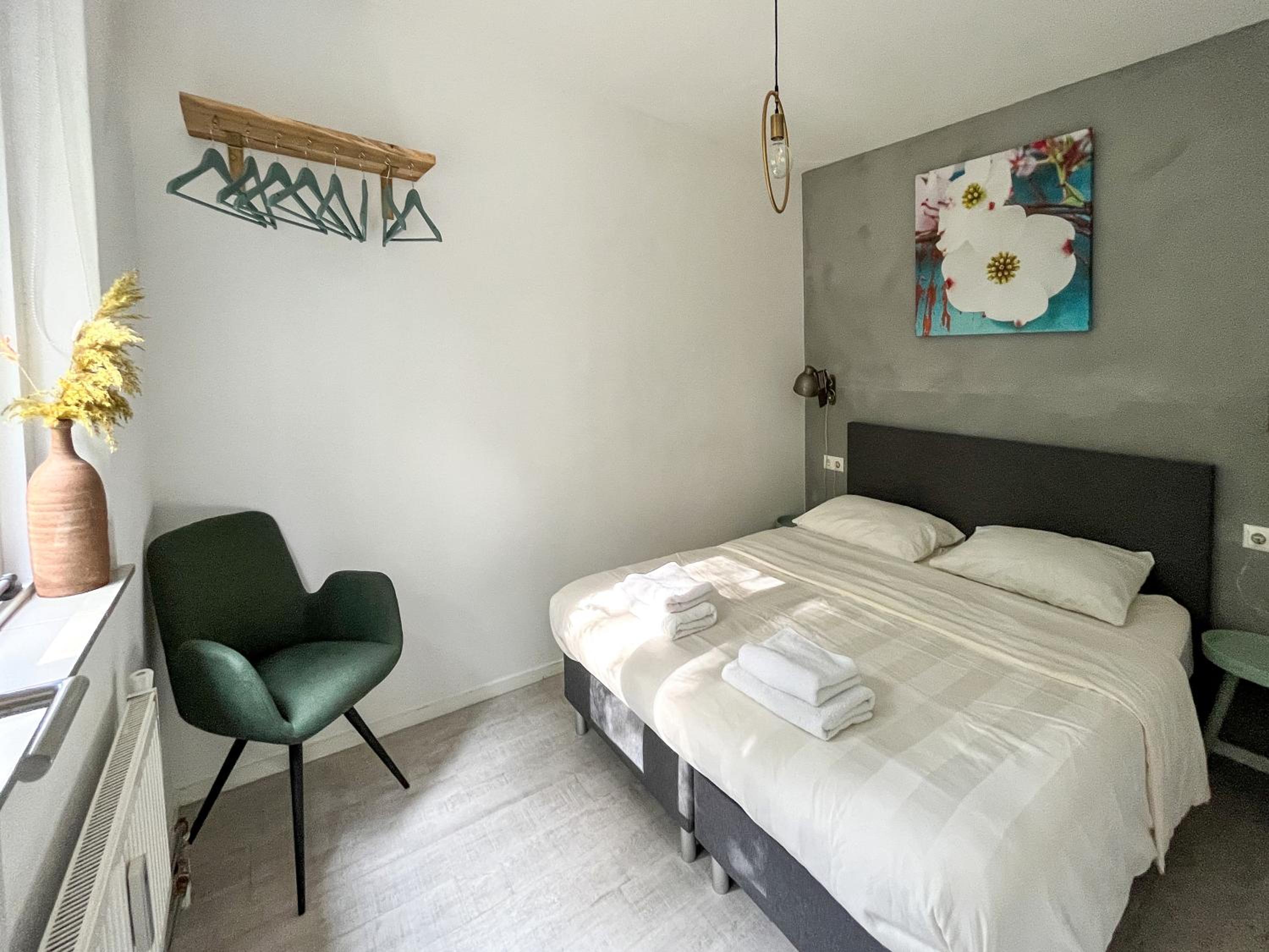 Two-Bedroom House - Photo 13