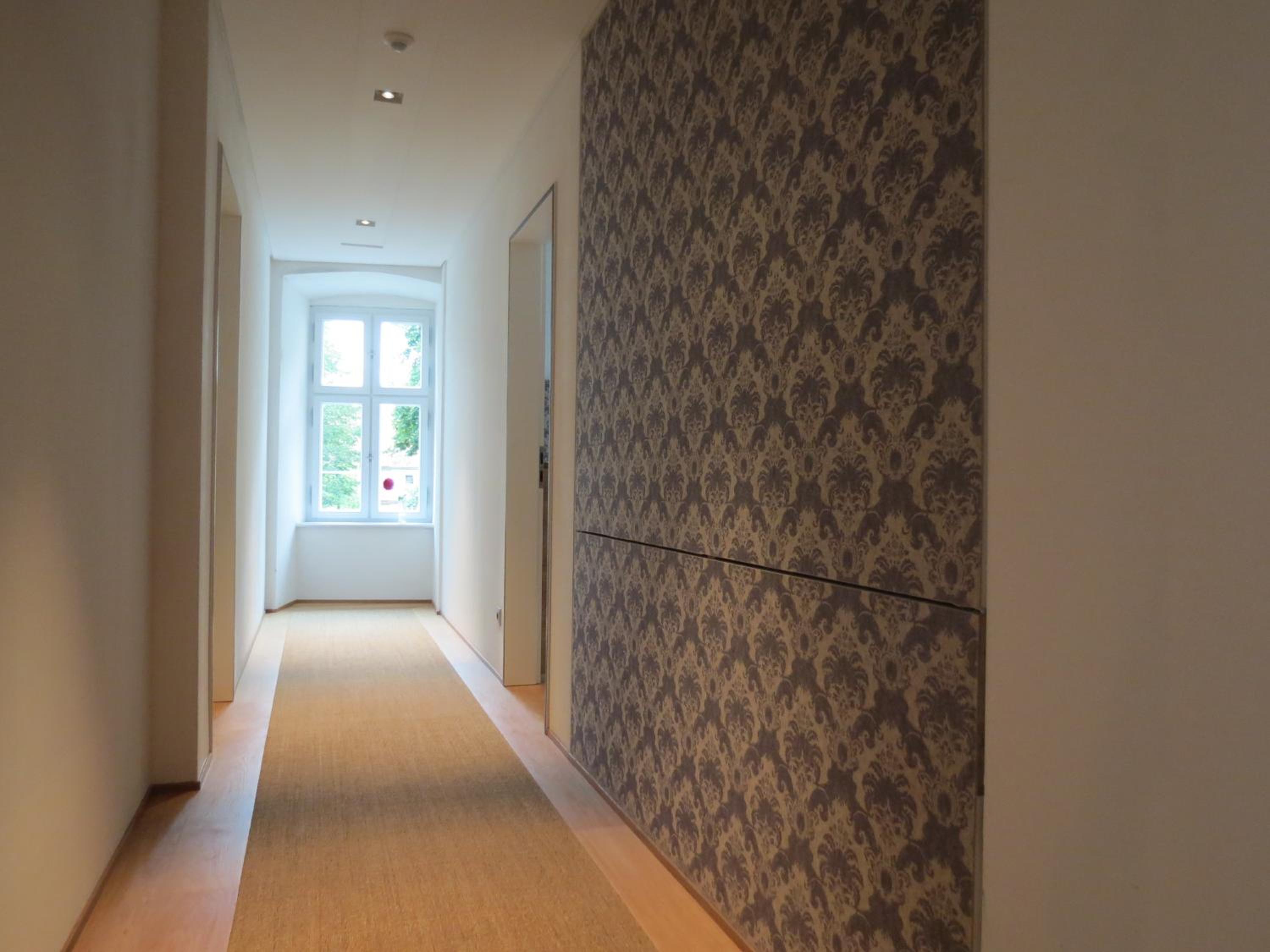 Single Room with Bathroom photo 2