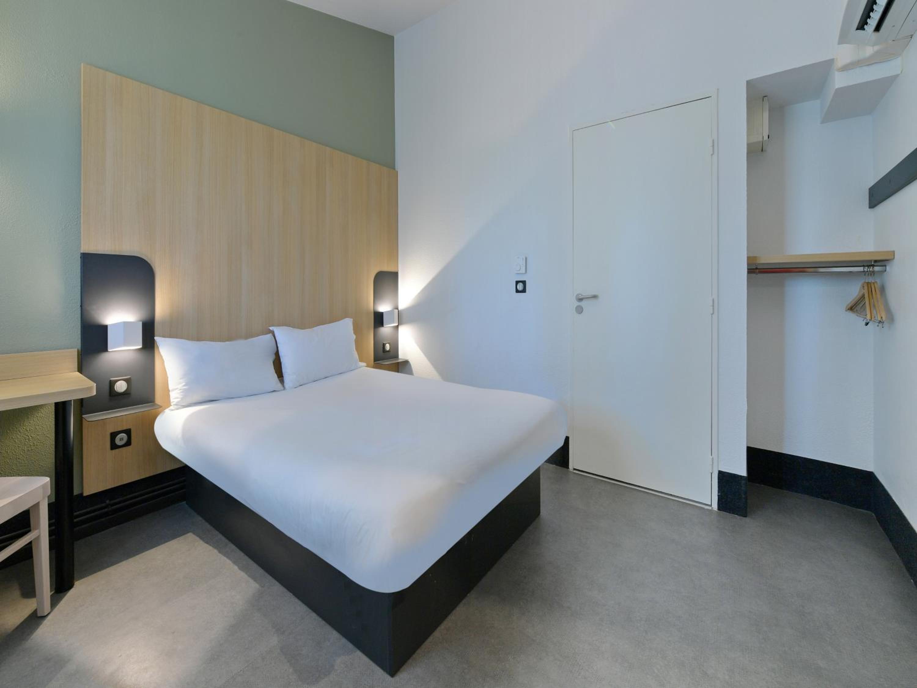 Double Room - Disability Access - Non-Smoking photo 2