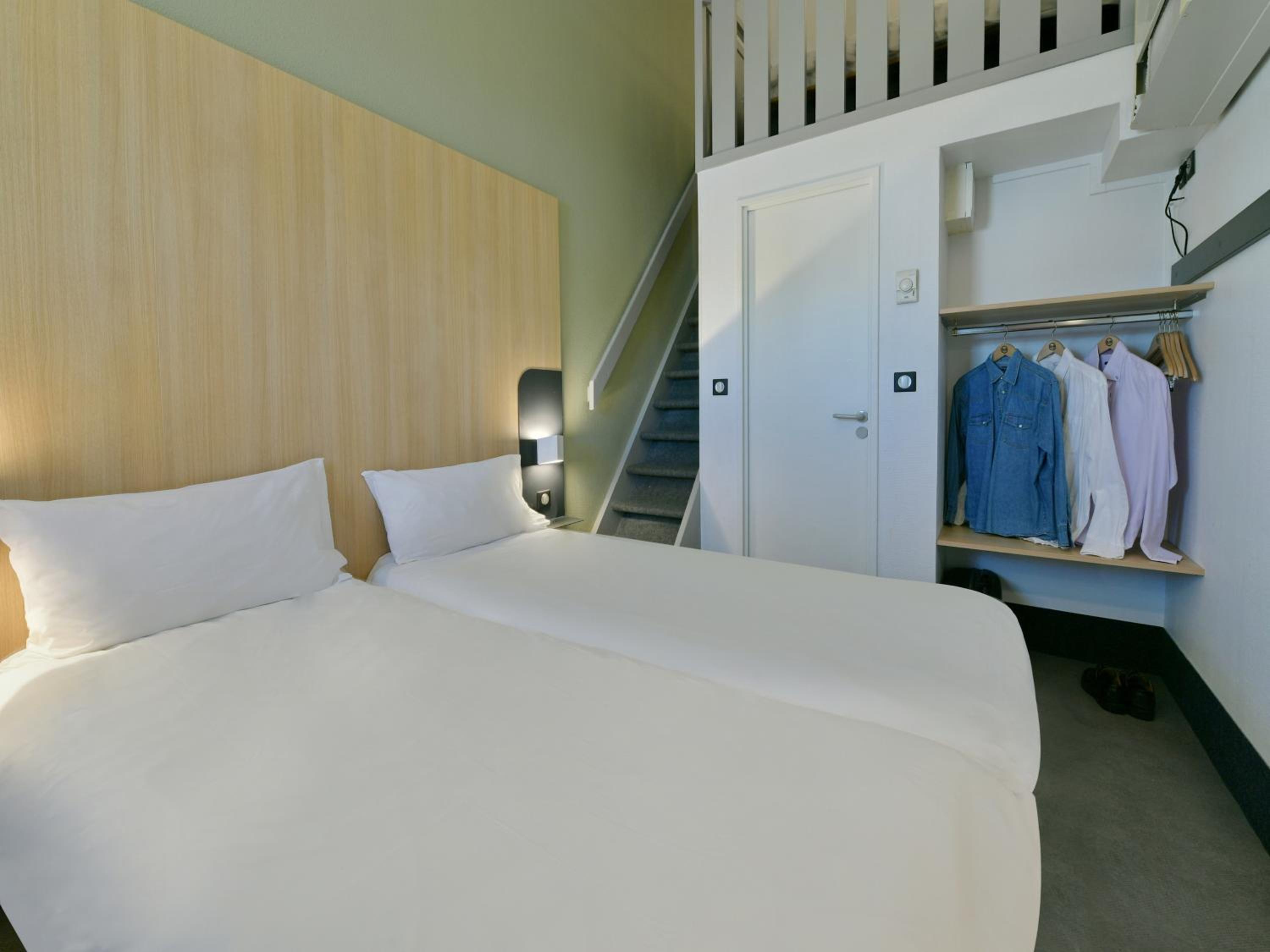 Quadruple Room - Non-Smoking photo 1