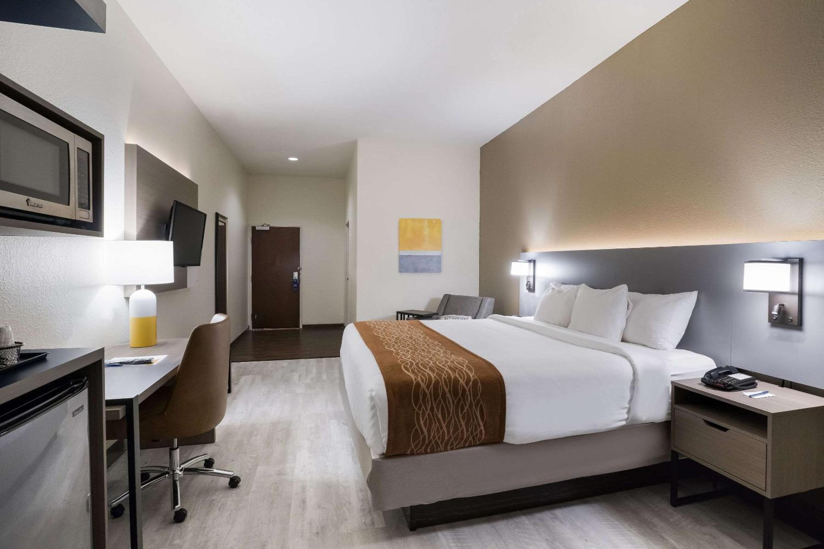 King Room - Accessible/Non-Smoking photo 1