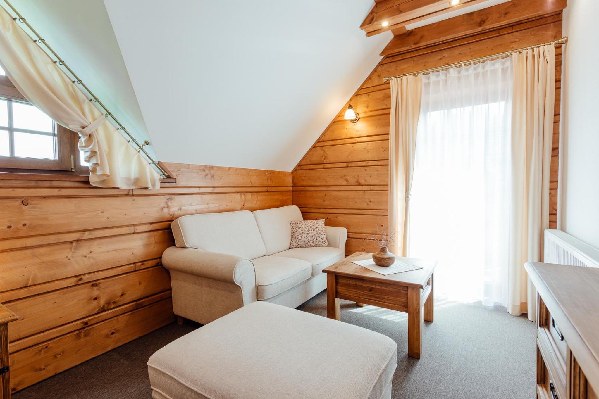 Deluxe Double Room with Extra Bed photo 2