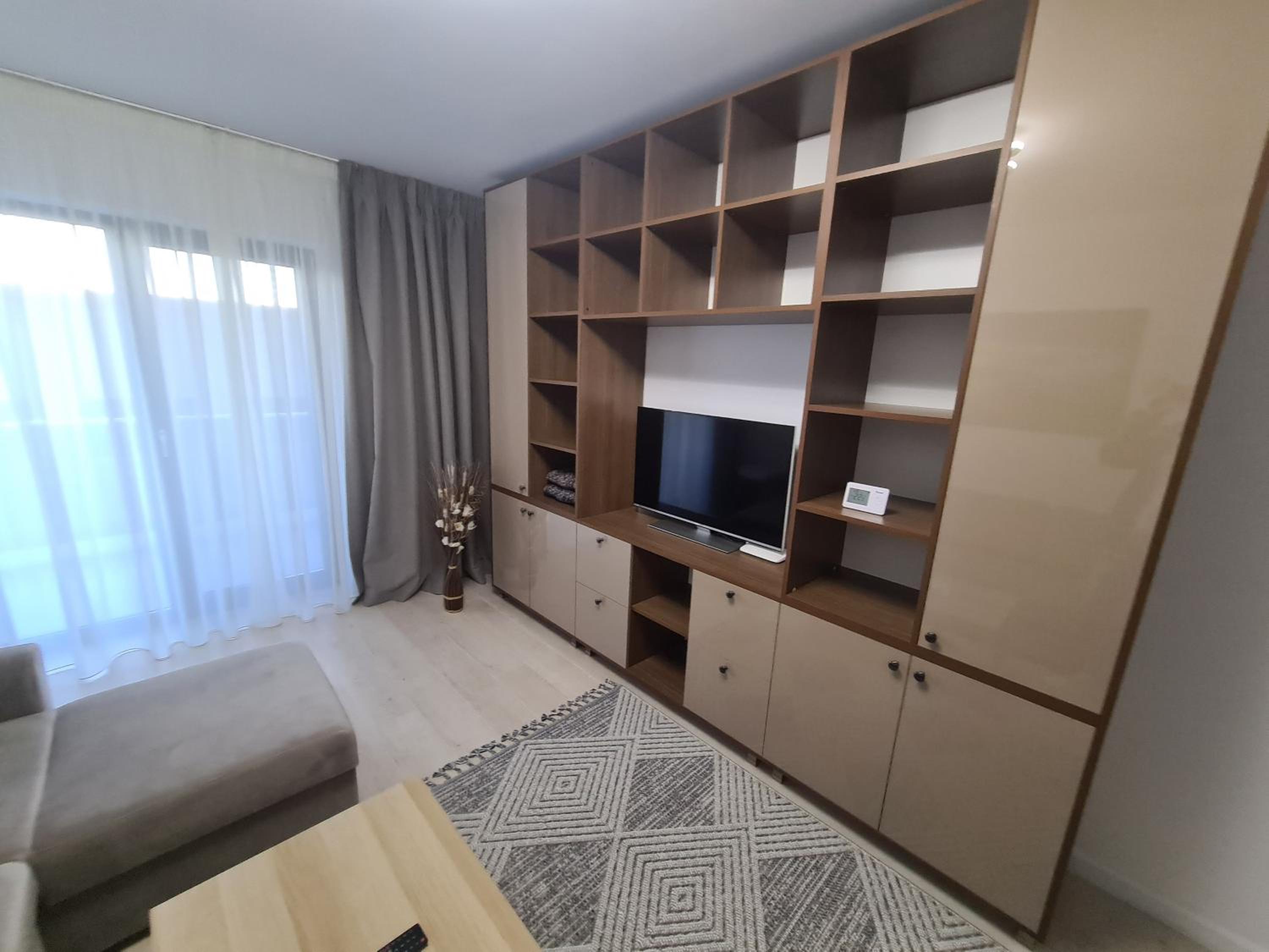 One-Bedroom Apartment - Photo 4