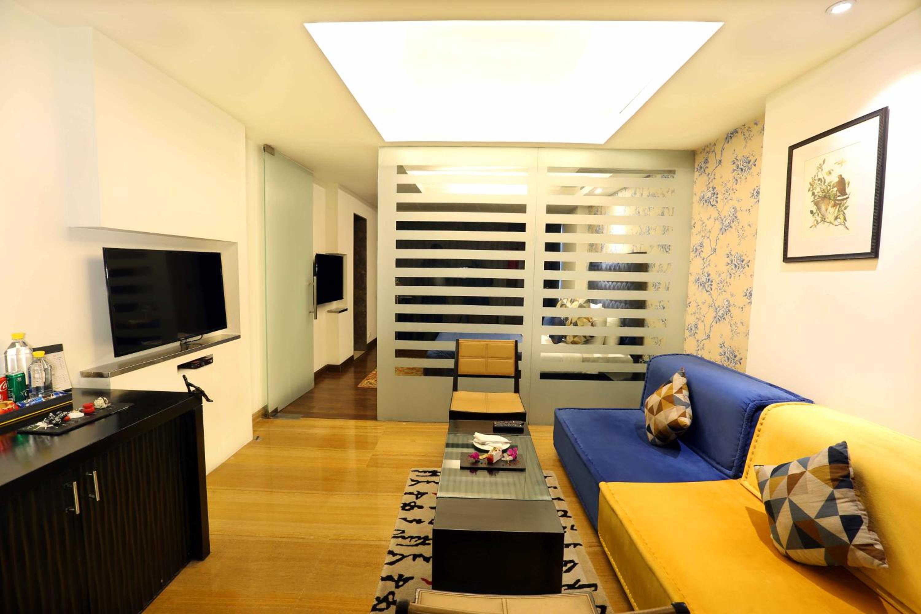 Suite - Photo 5