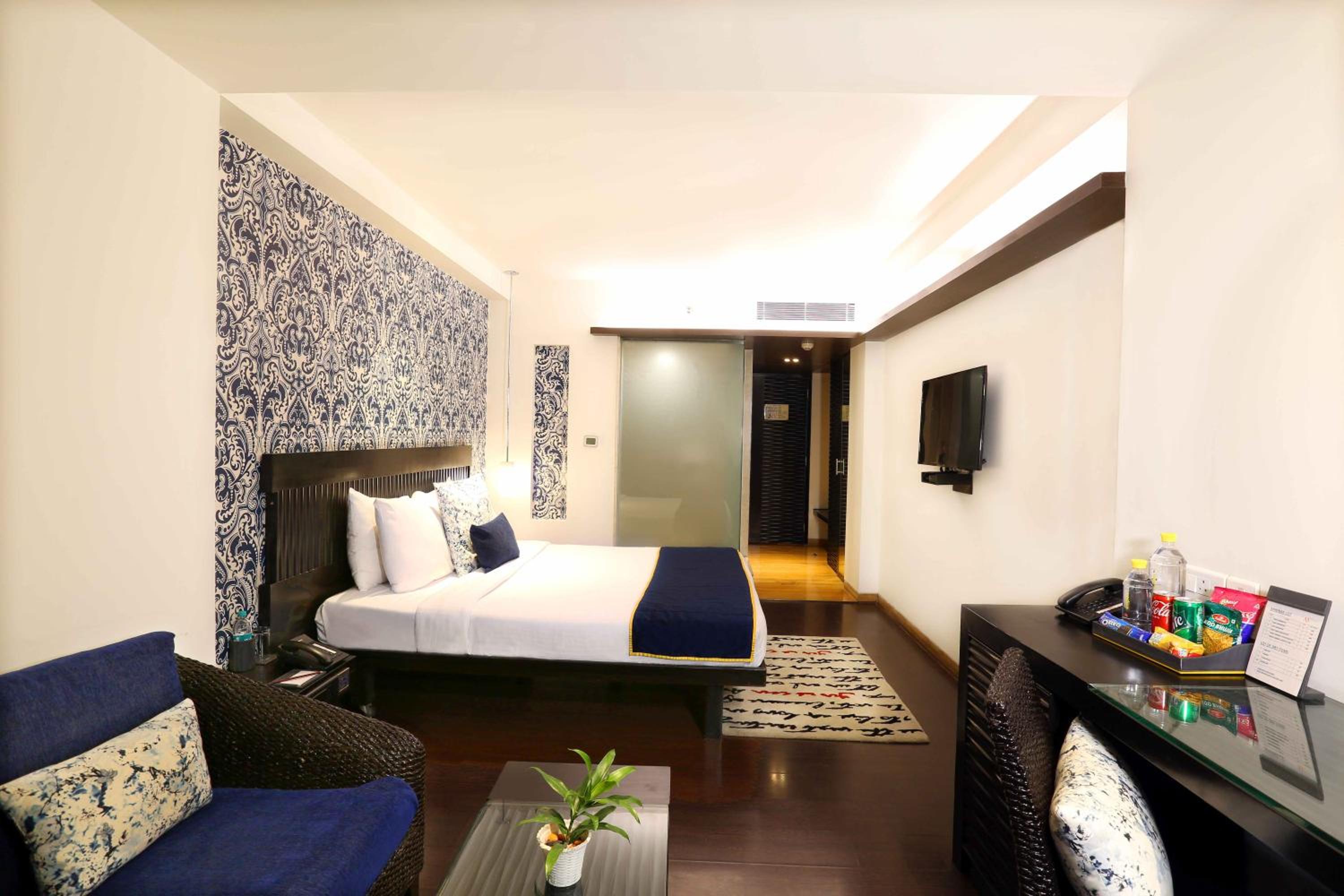Club Double Room - Photo 7