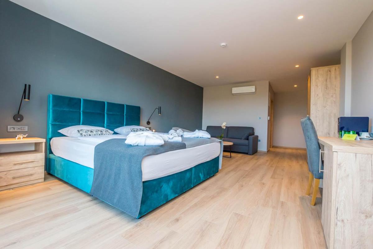 Junior Suite with Balcony