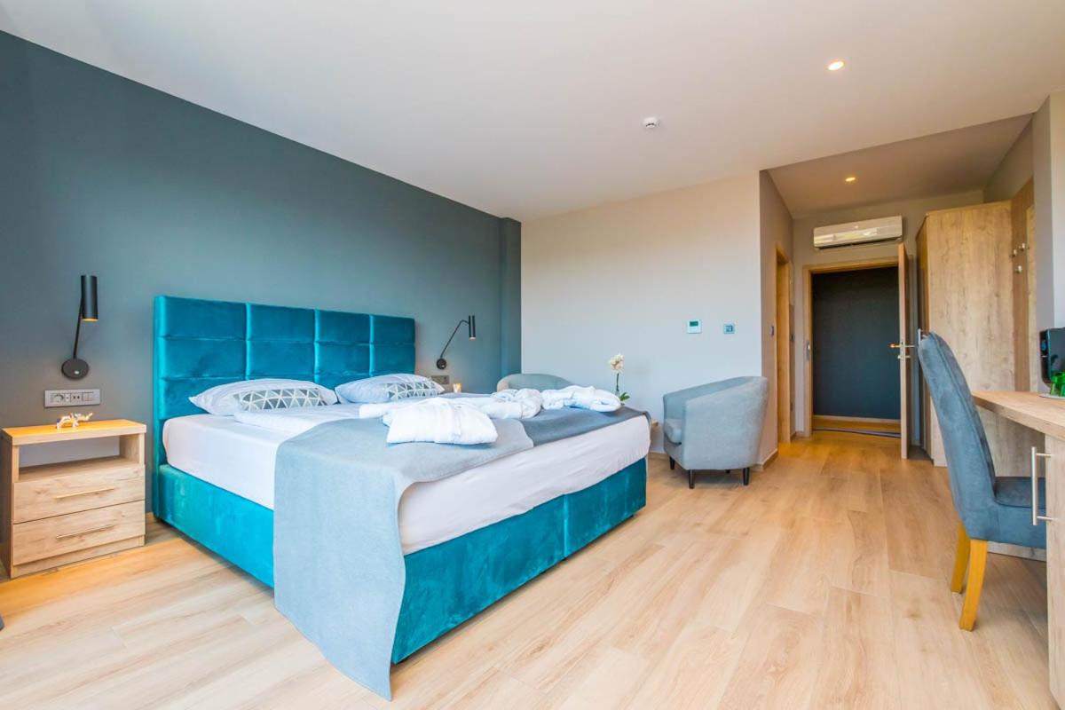 Deluxe Double or Twin Room with Balcony