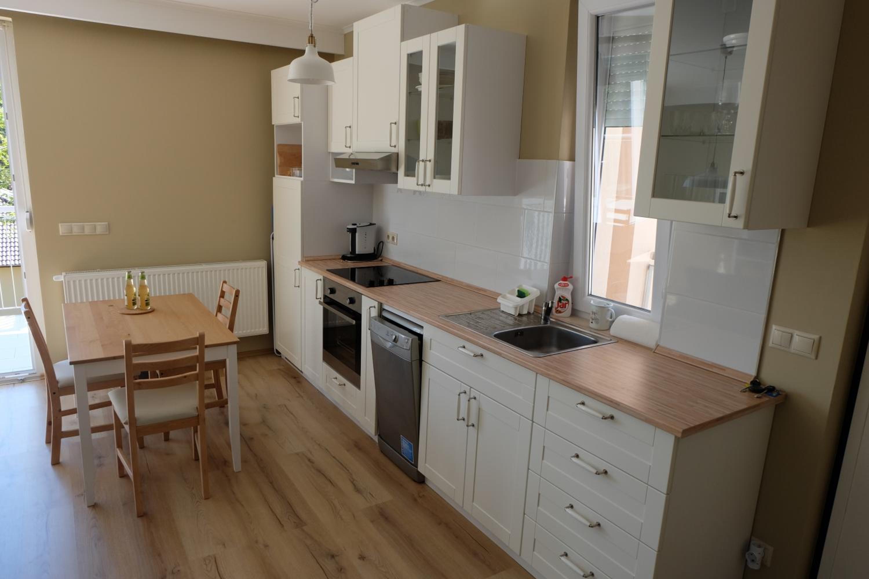 One-Bedroom Apartment with Balcony photo 3