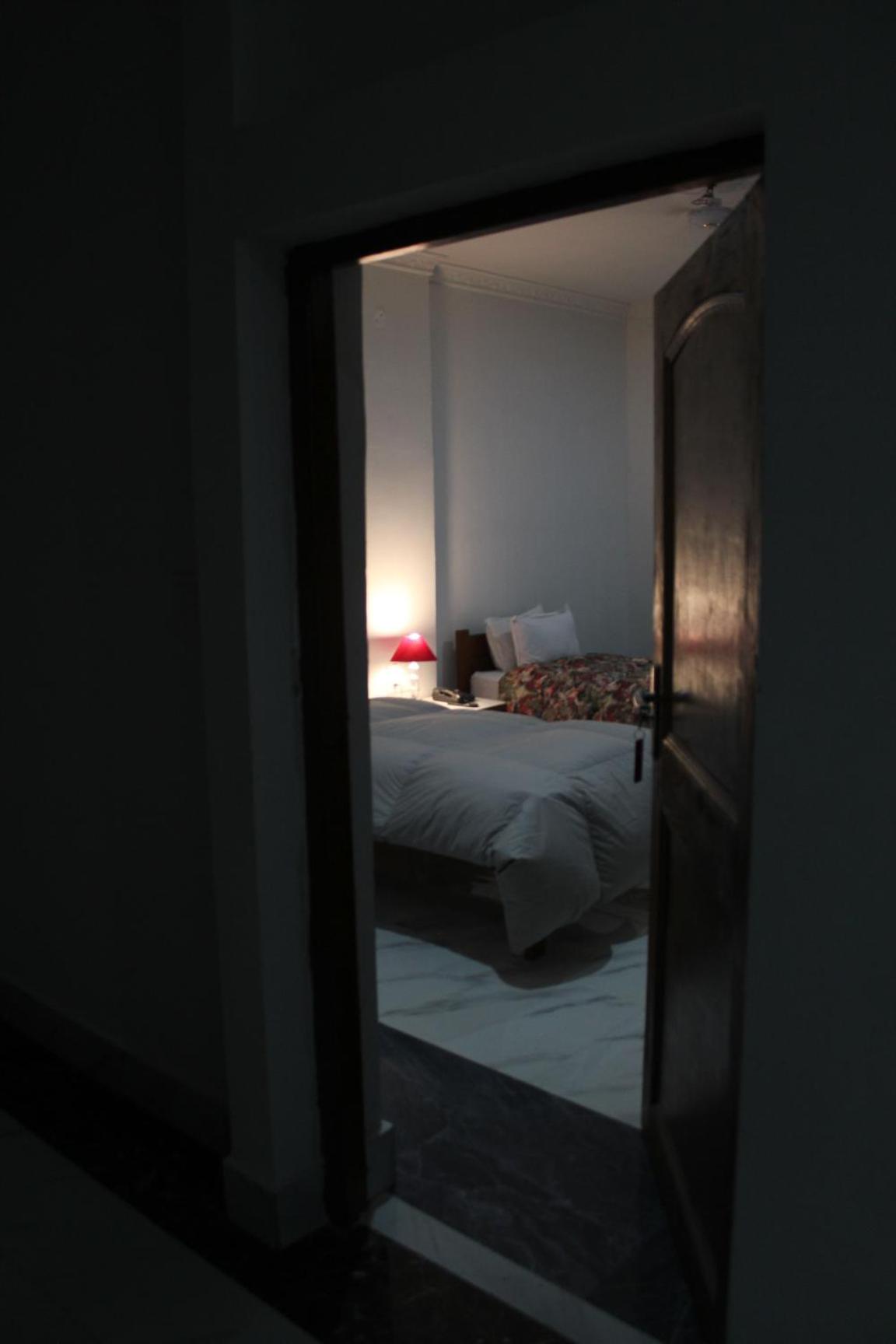 Deluxe Single Room - Photo 19