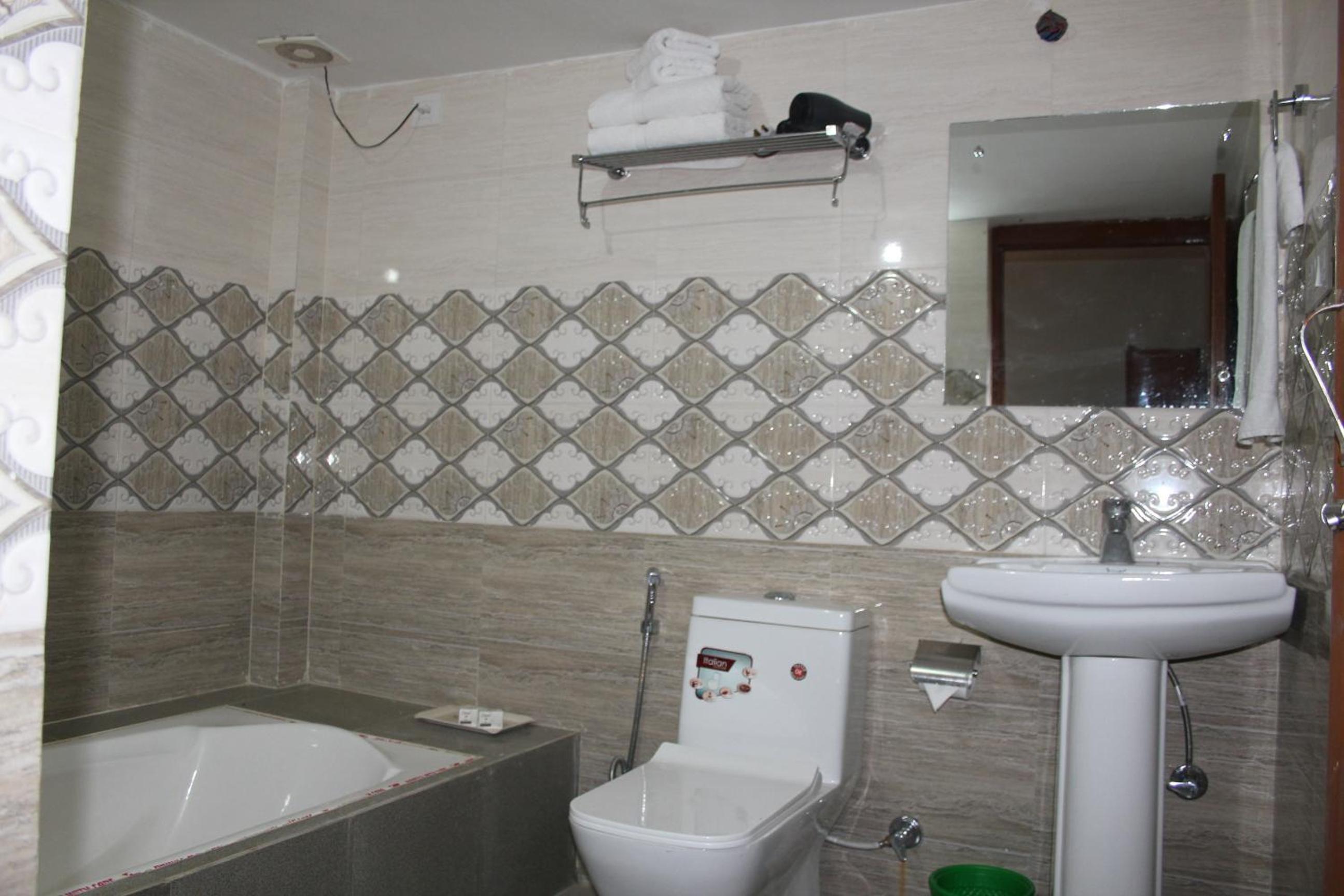 Deluxe Double or Twin Room with Garden View - Photo 7