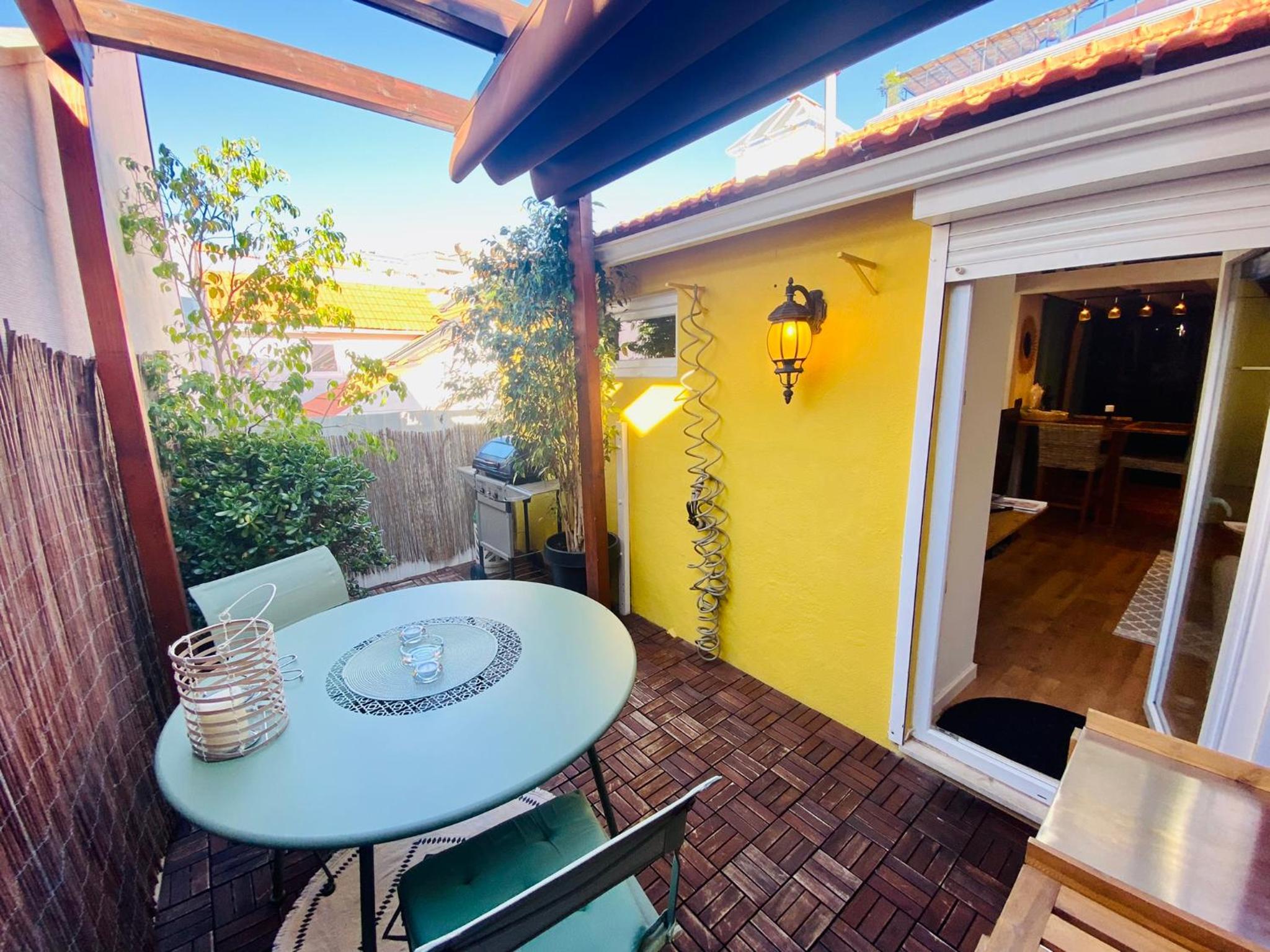 Deluxe Studio with Terrace and Mezzanine photo 2