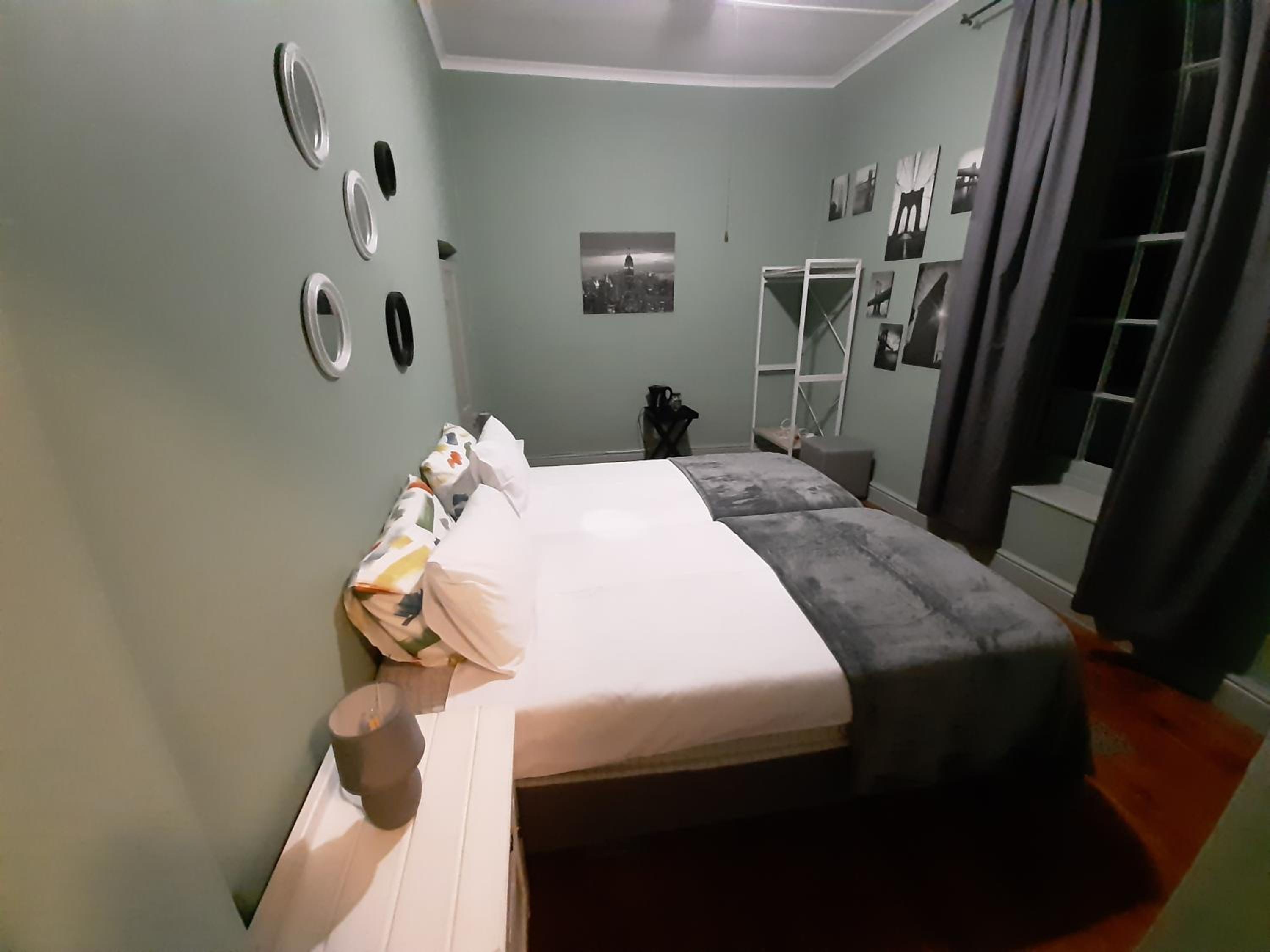 Double Room With Private Bathroom photo 1