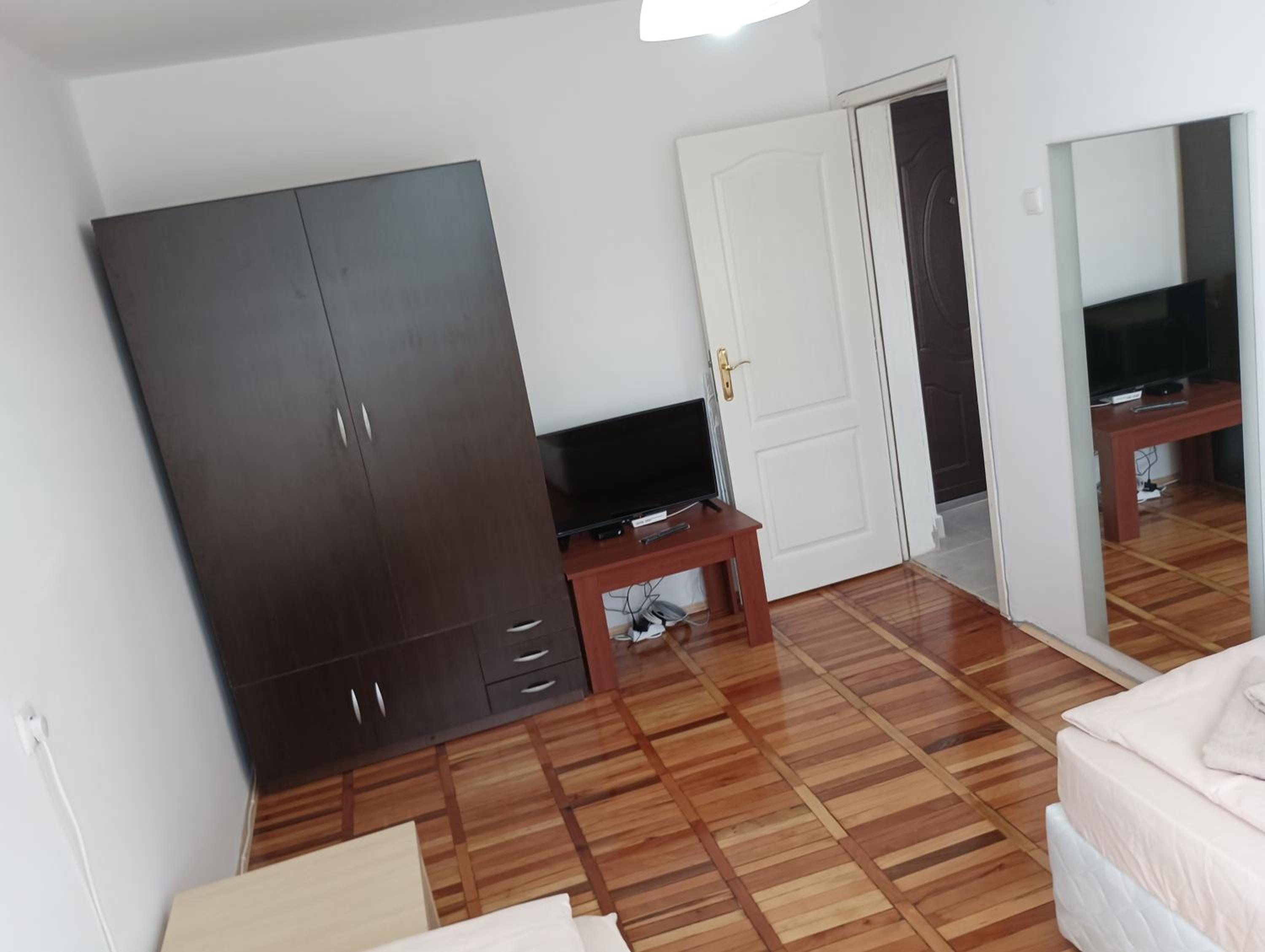 One-Bedroom Apartment photo 3
