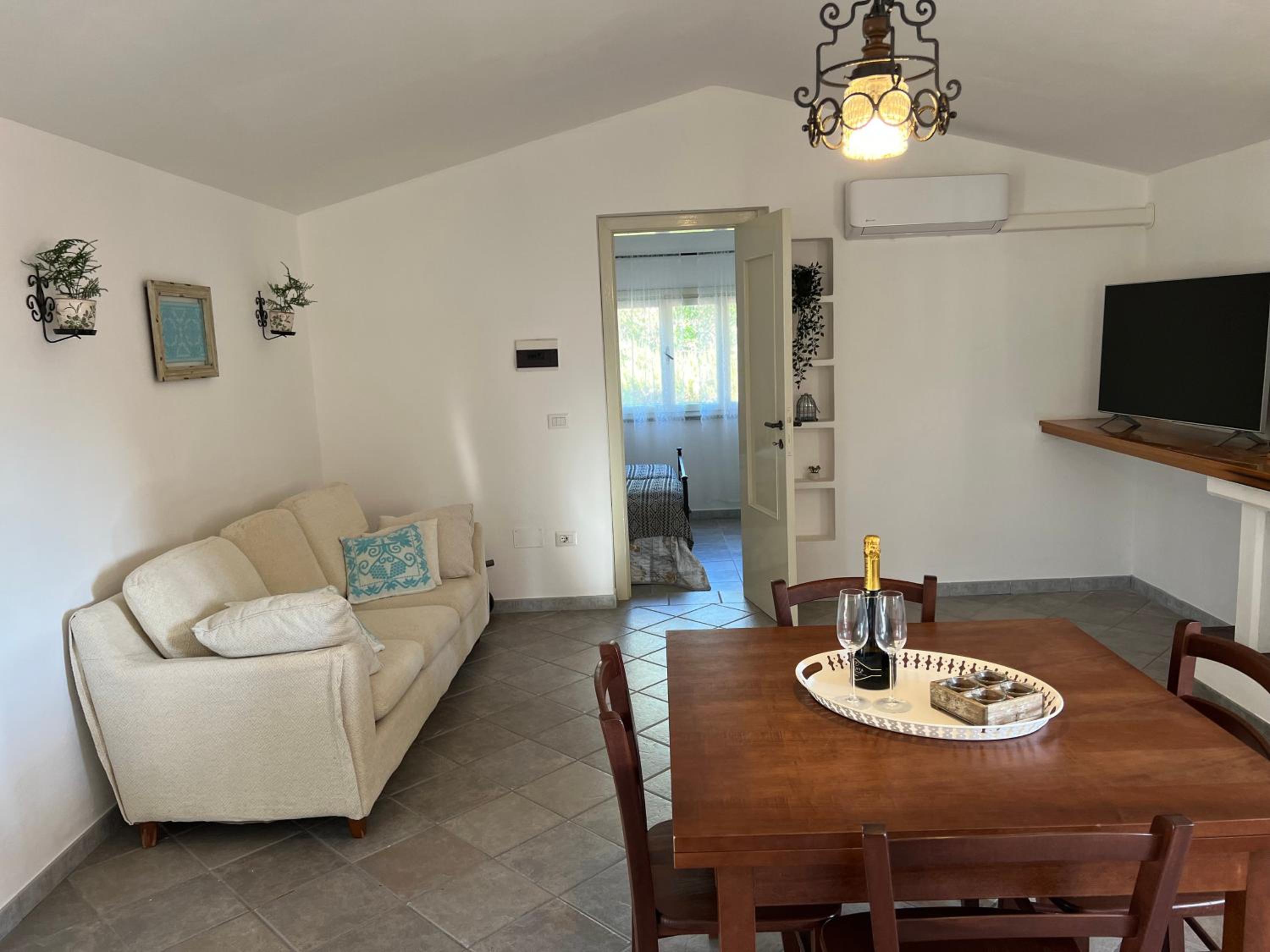 One-Bedroom House photo 3