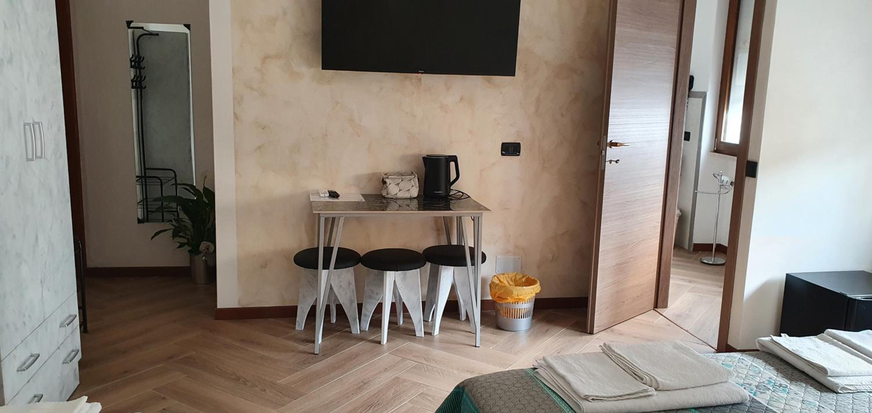 Triple Room with Private Bathroom photo 2