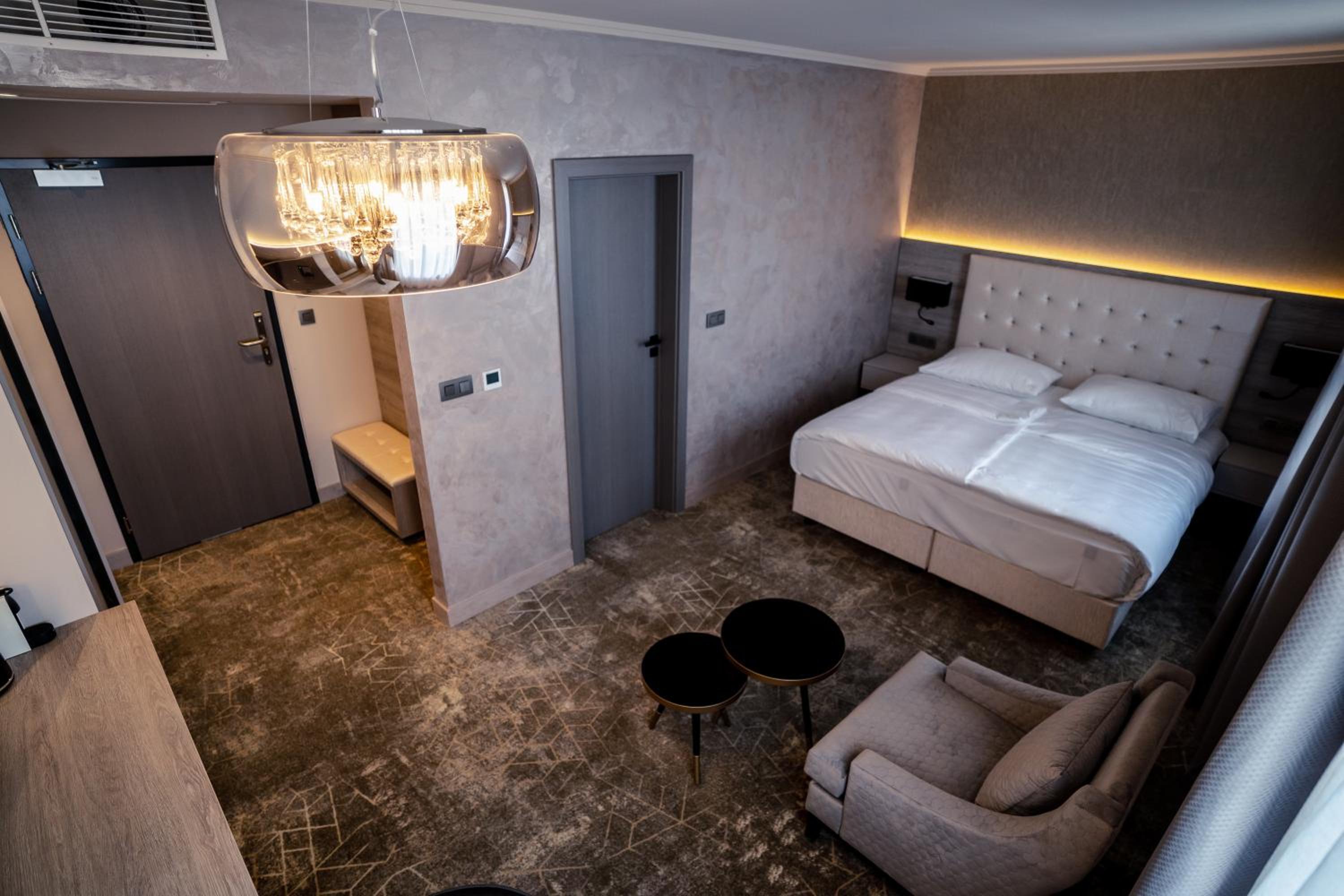 Superior Double Room - Photo 16
