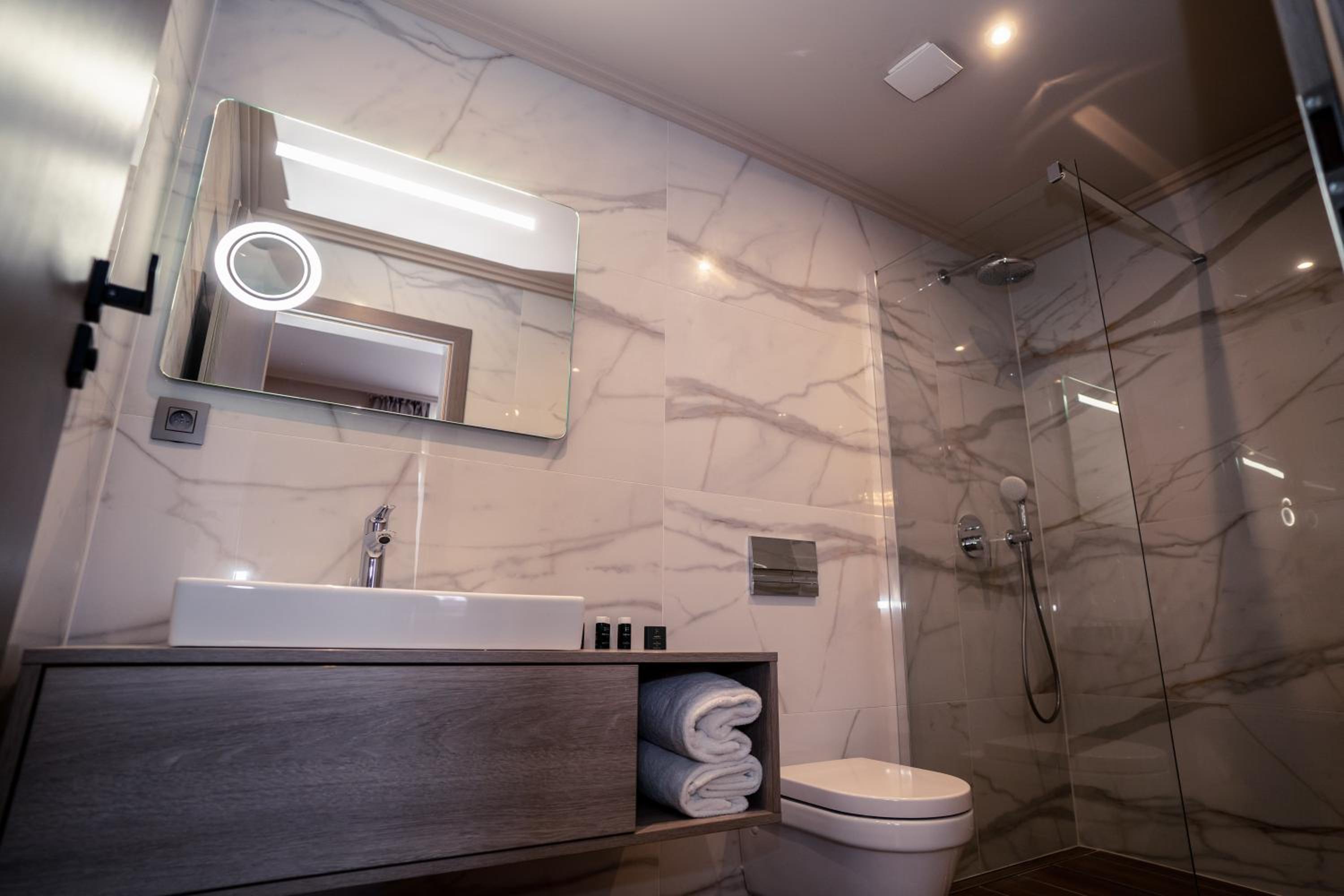 Superior Double Room - Photo 18