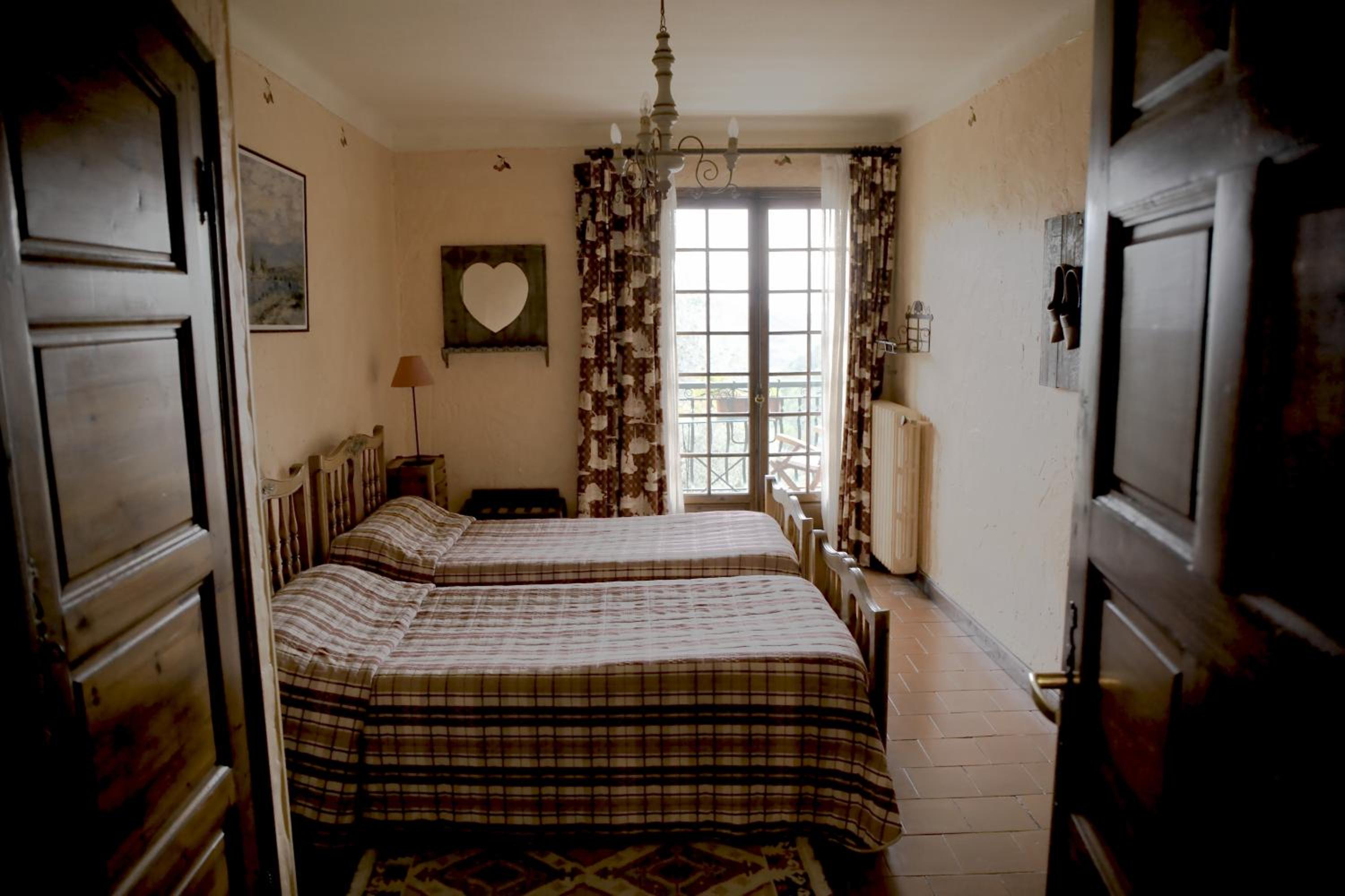 Provençal Twin Room with Balcony and Valley View - Photo 5