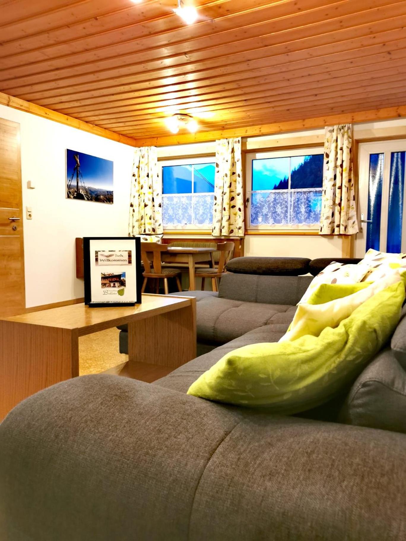 Apartment (4 Adults)