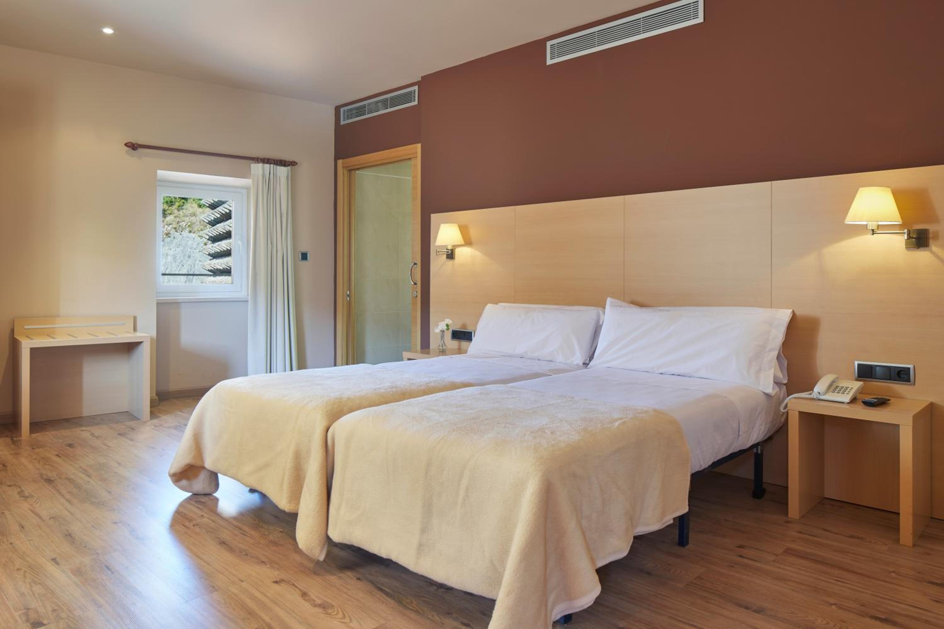 Habitación Doble o con Dos Camas Habitación Doble o con Dos Camas