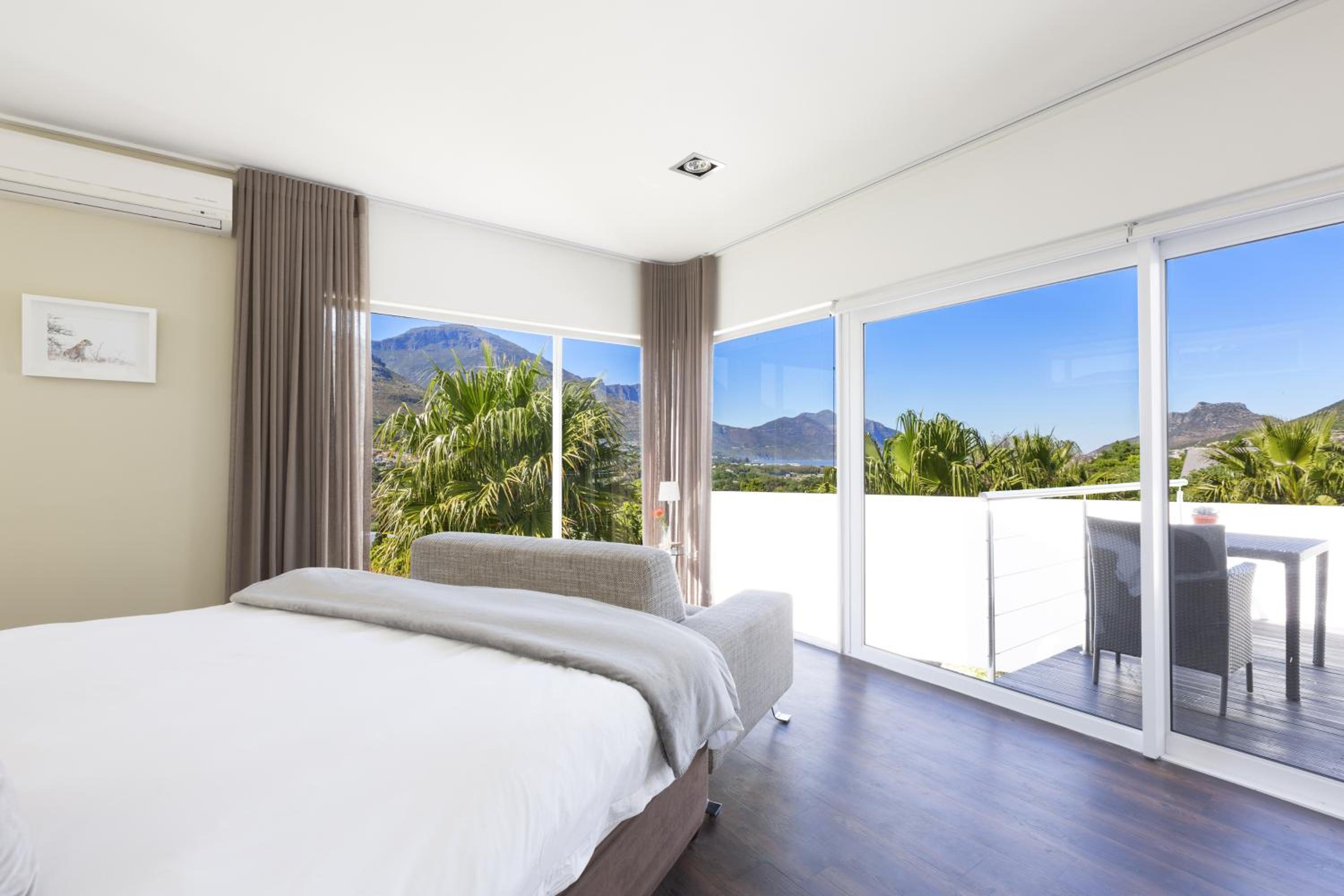 Suite photo 1