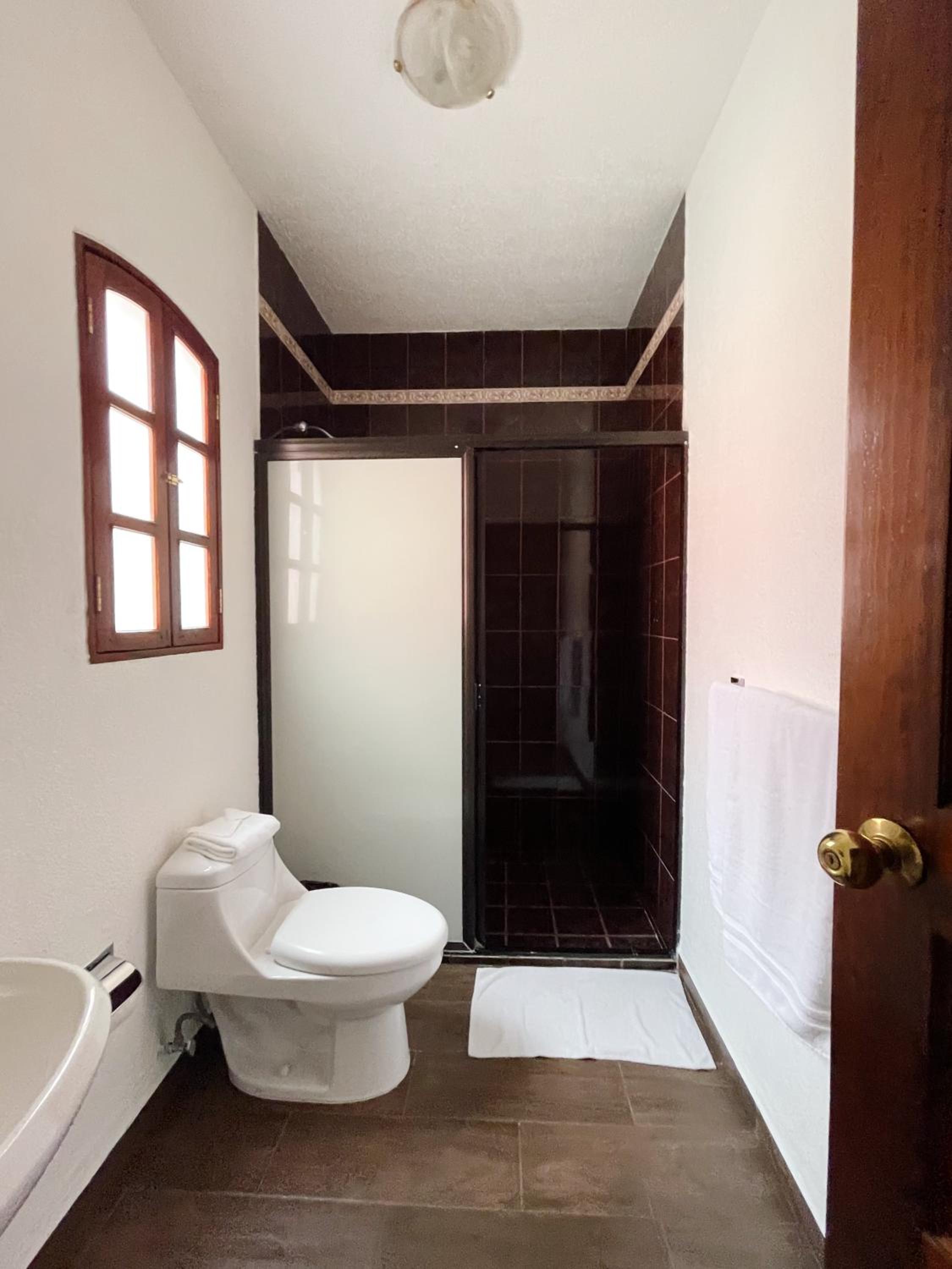 Deluxe Double Room with Balcony photo 3