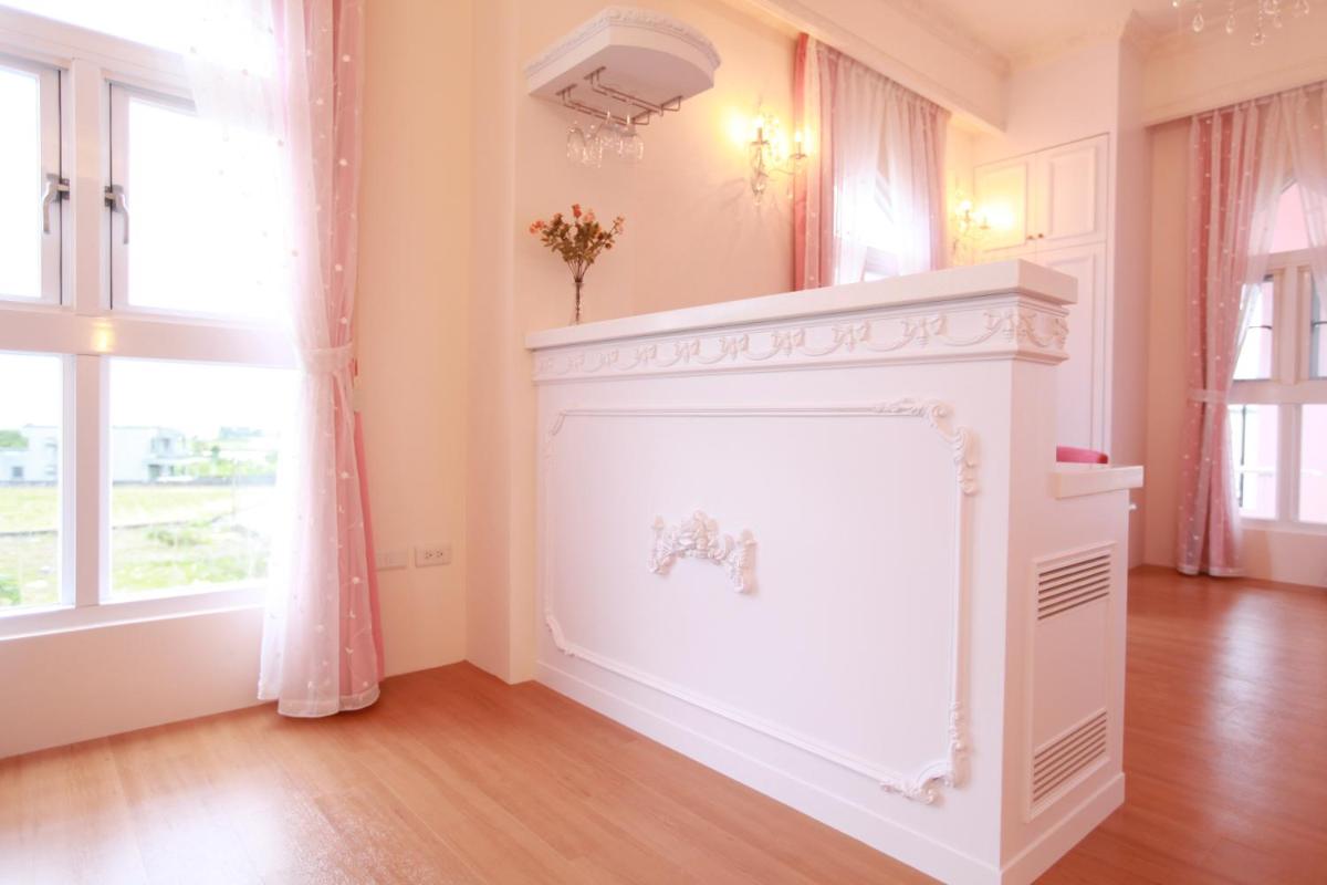 King Room with Garden View photo 2