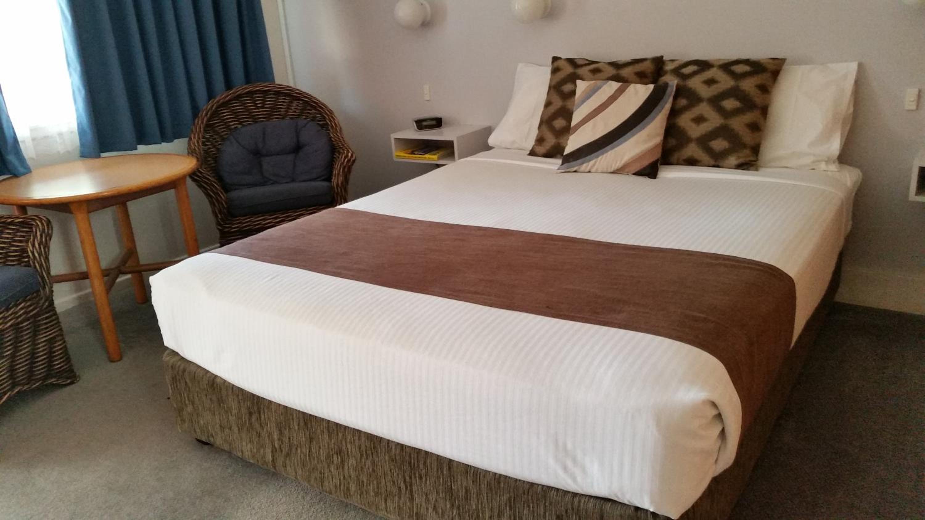 Standard Queen Room photo 2