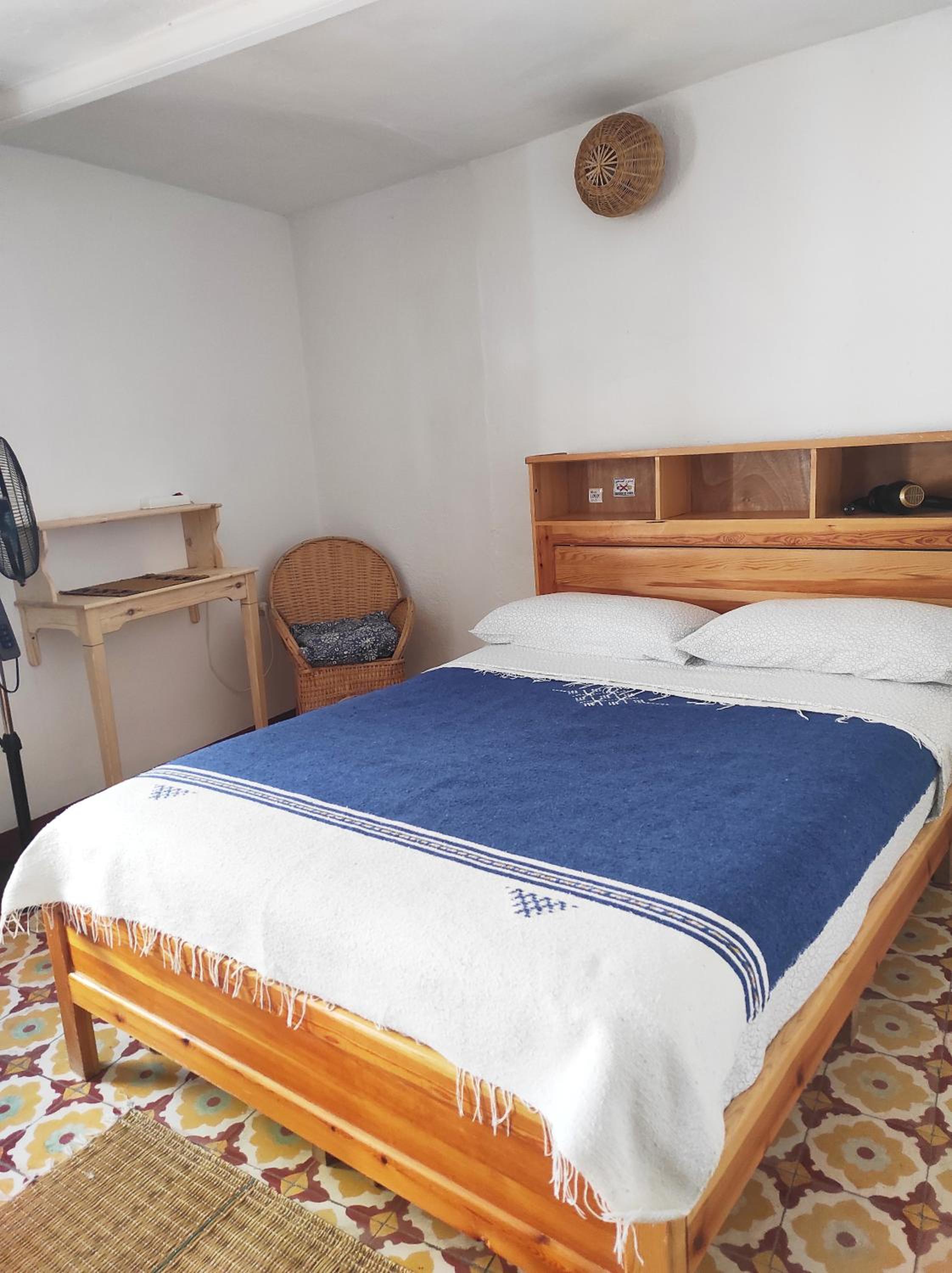 Double Room with Private Bathroom - Photo 6