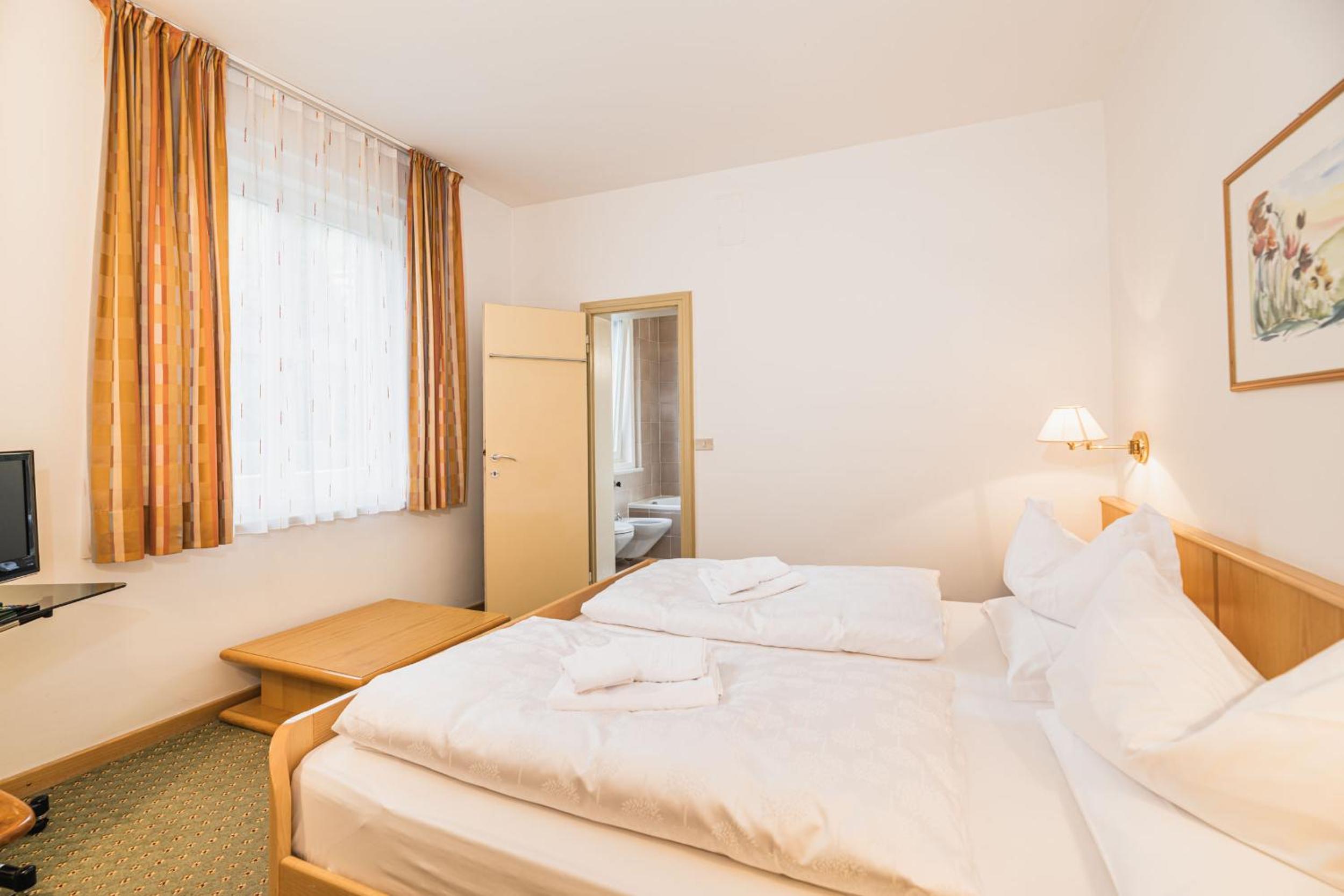 Double Room + 3rd Bed (No Kitchen)