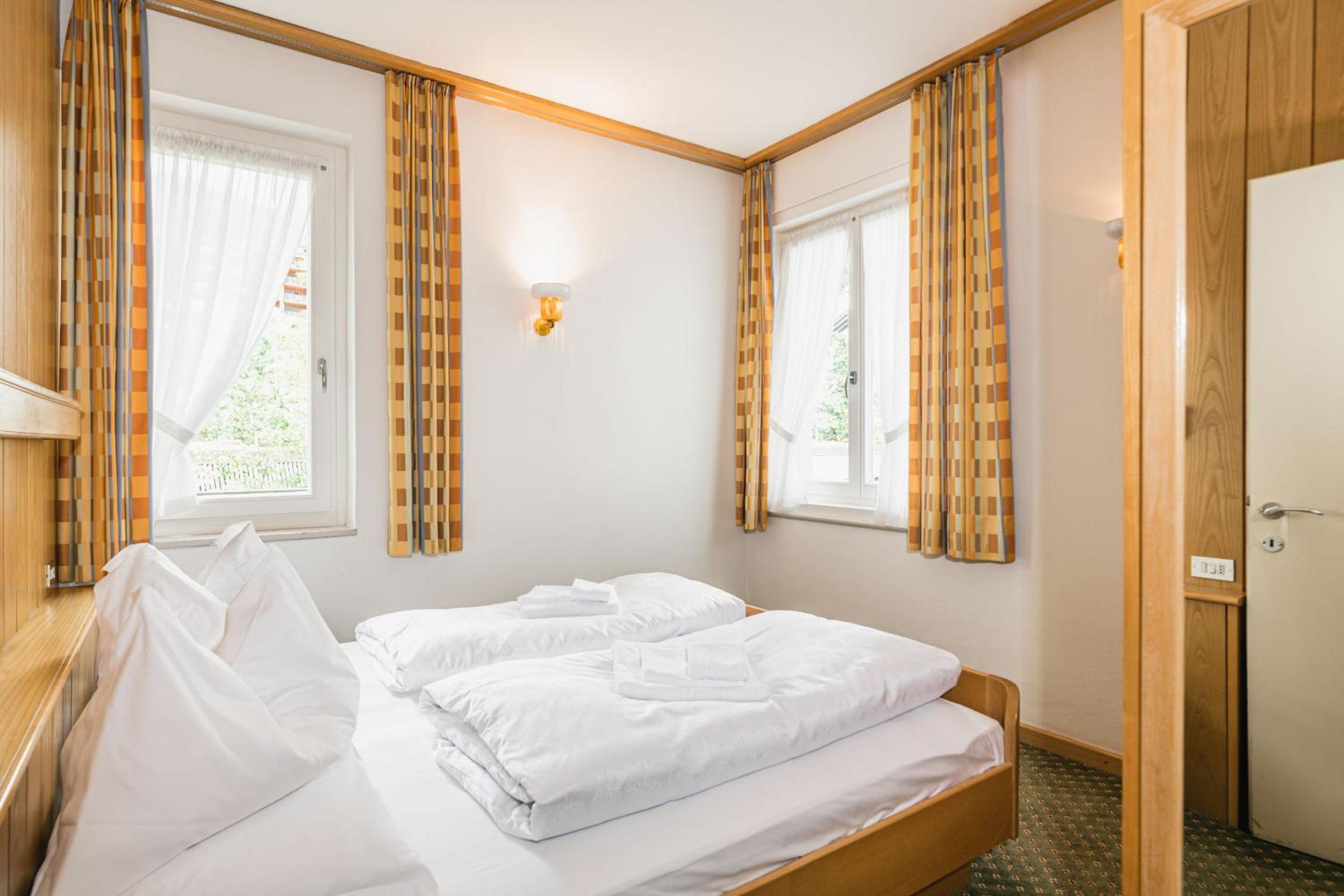 One-Bedroom Apartment (2-4 Adults)